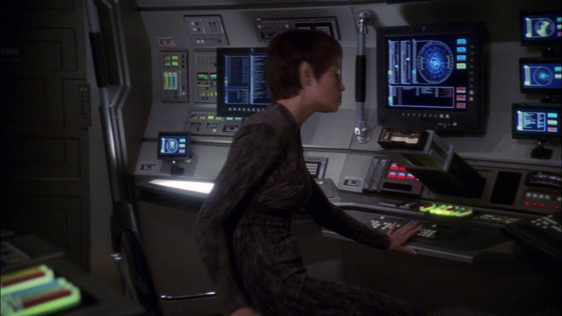 extant_StarTrek_ENT_1x14-SleepingDogs_0360.jpg