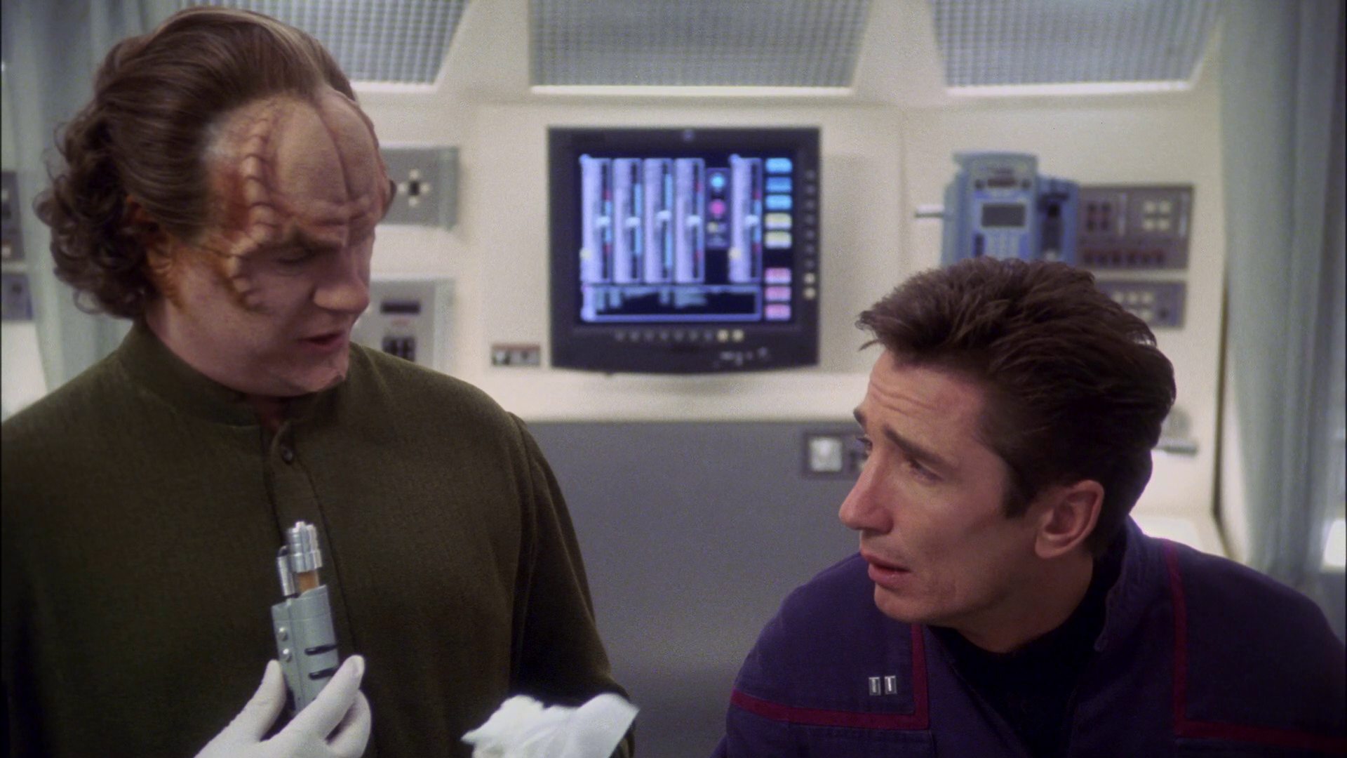 extant_StarTrek_ENT_1x14-SleepingDogs_0452.jpg