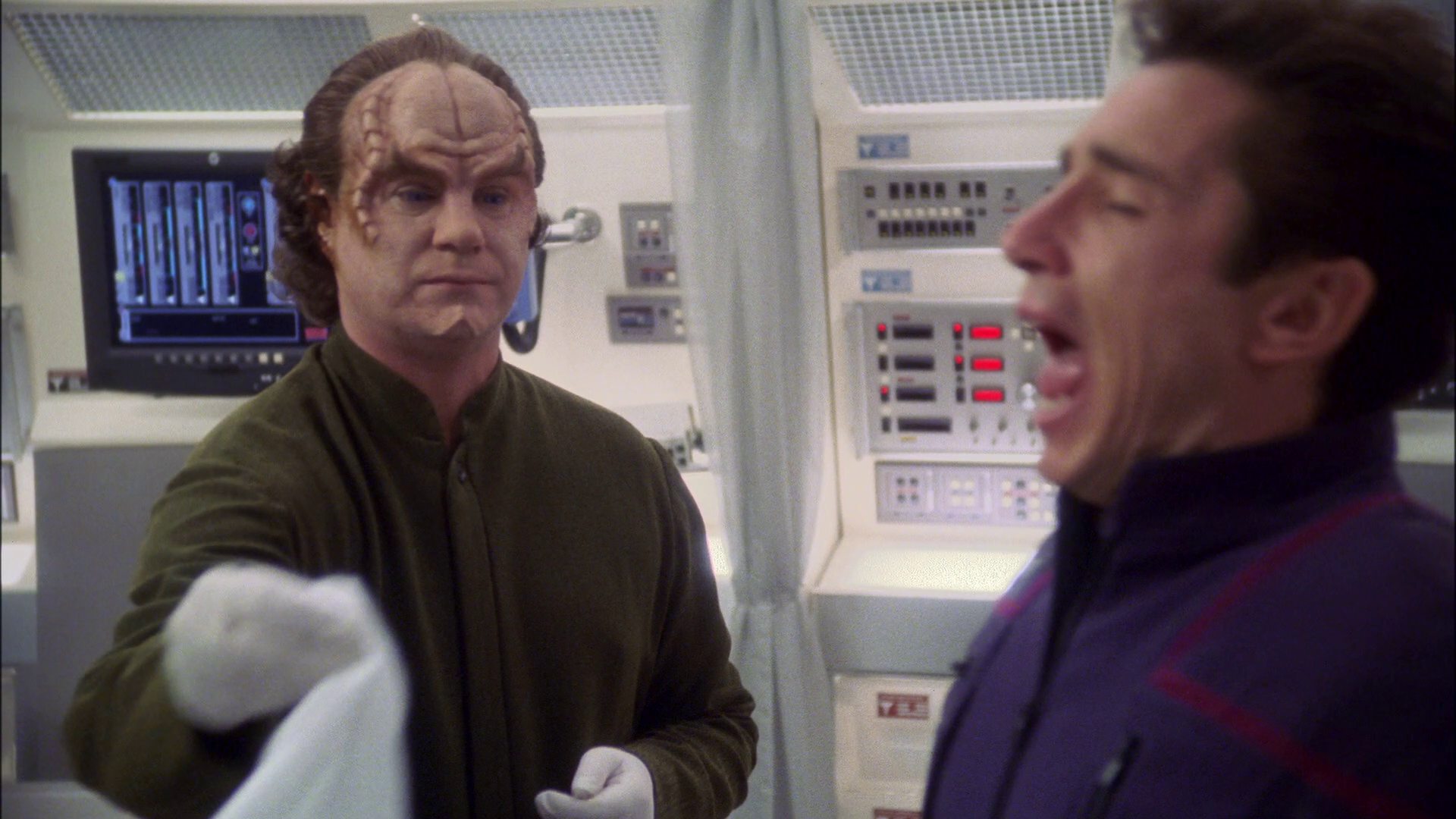 extant_StarTrek_ENT_1x14-SleepingDogs_0483.jpg