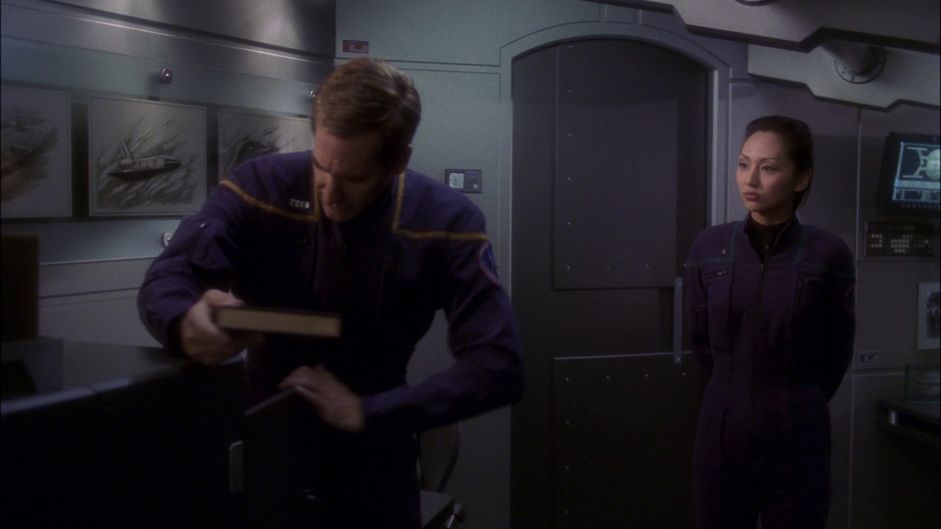 extant_StarTrek_ENT_1x14-SleepingDogs_0508.jpg