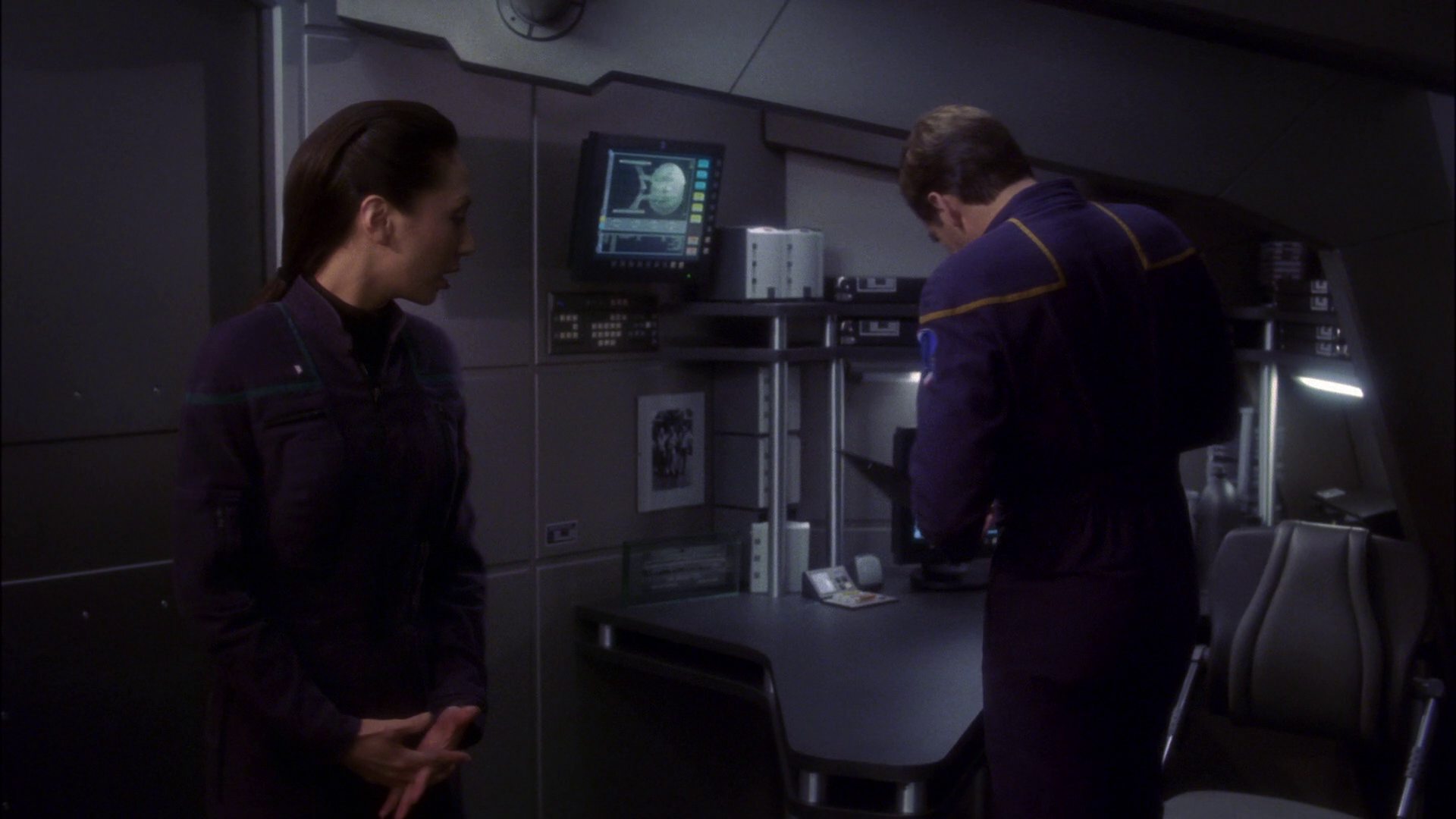 extant_StarTrek_ENT_1x14-SleepingDogs_0533.jpg