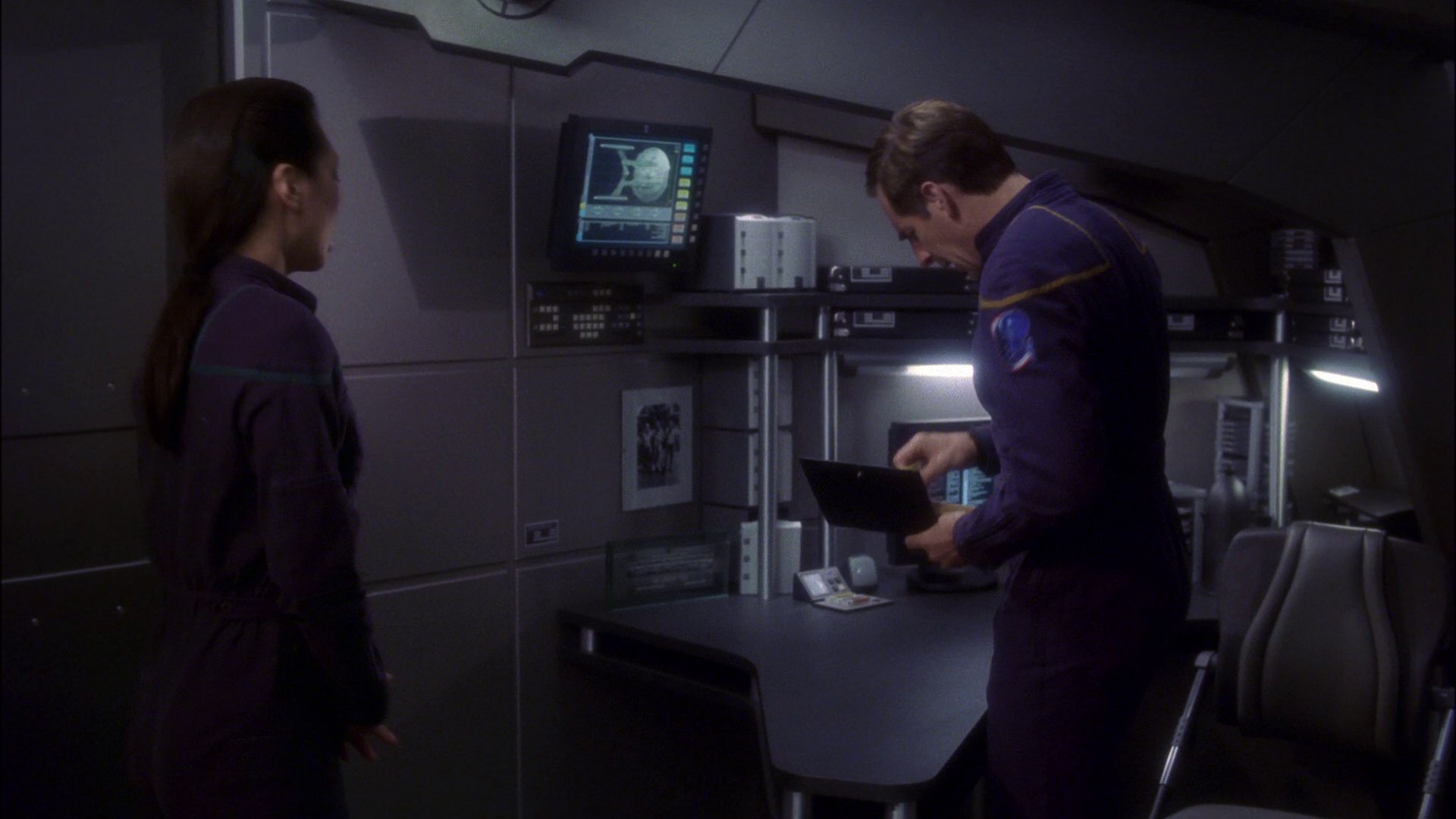 extant_StarTrek_ENT_1x14-SleepingDogs_0534.jpg