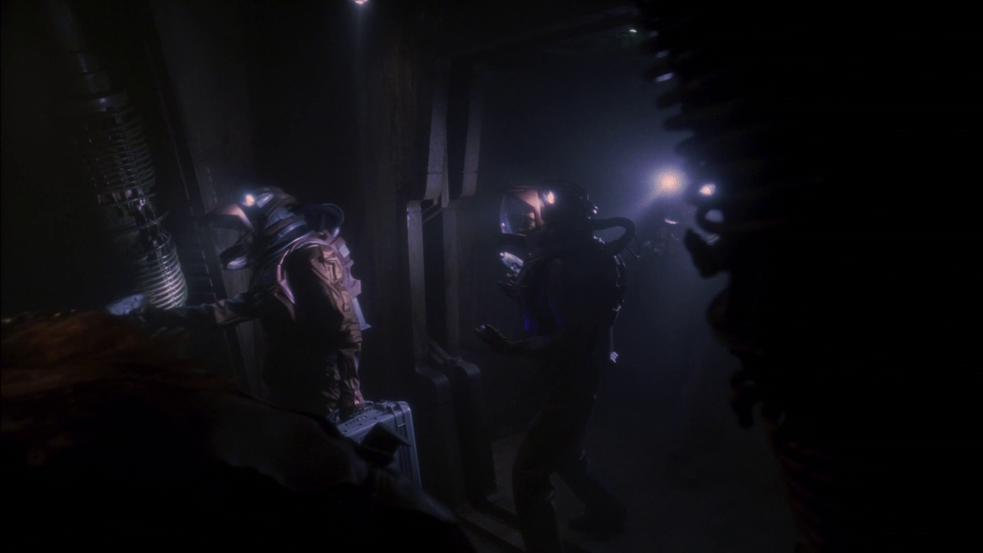 extant_StarTrek_ENT_1x14-SleepingDogs_0927.jpg