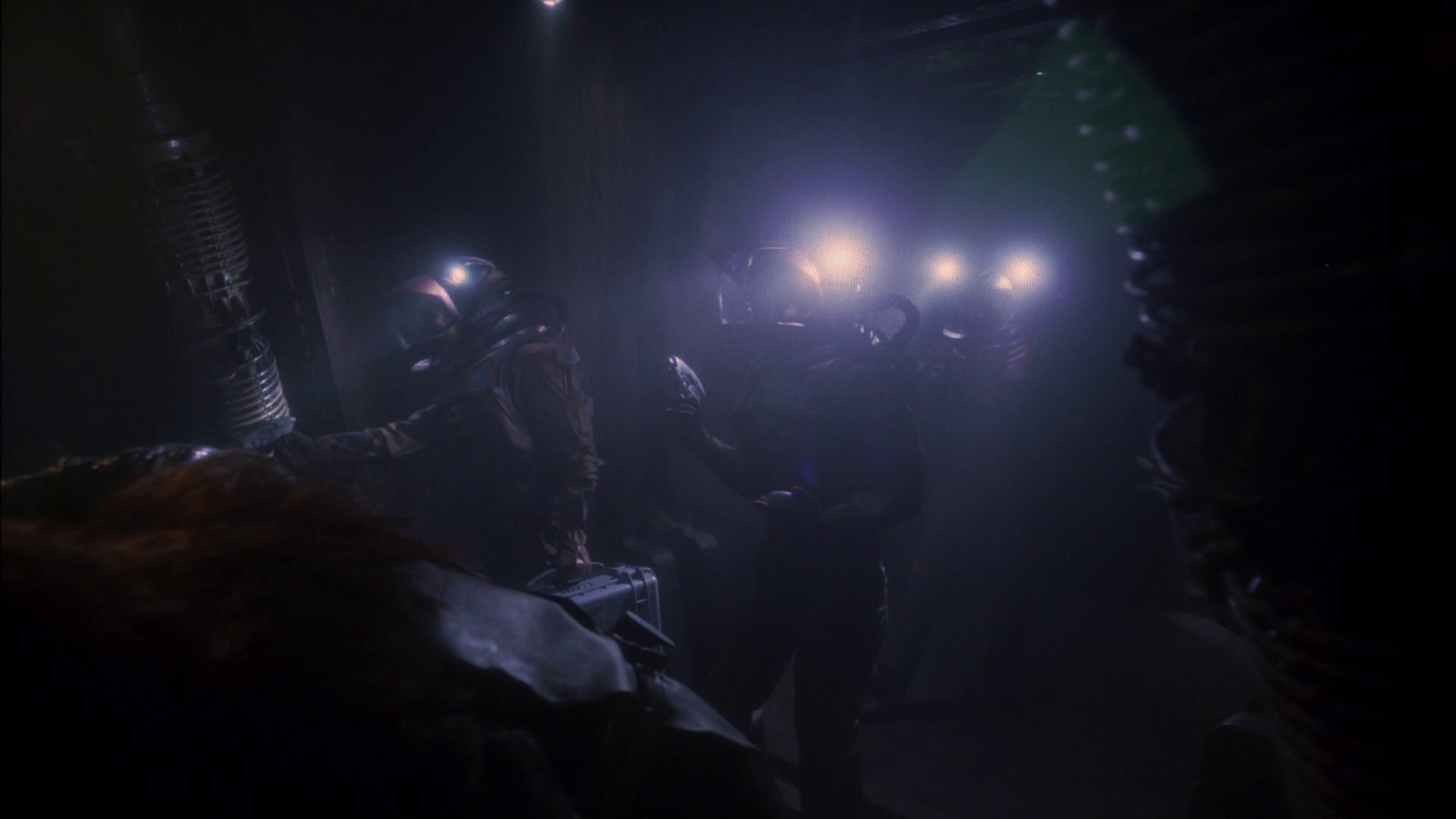 extant_StarTrek_ENT_1x14-SleepingDogs_0928.jpg