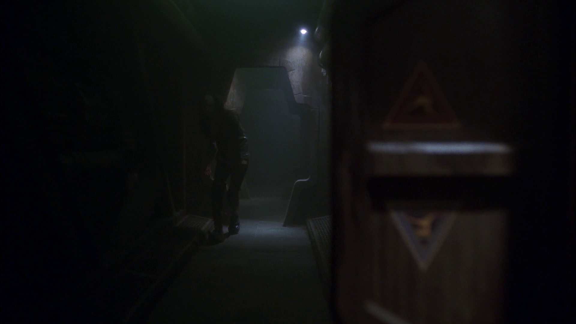 extant_StarTrek_ENT_1x14-SleepingDogs_1130.jpg