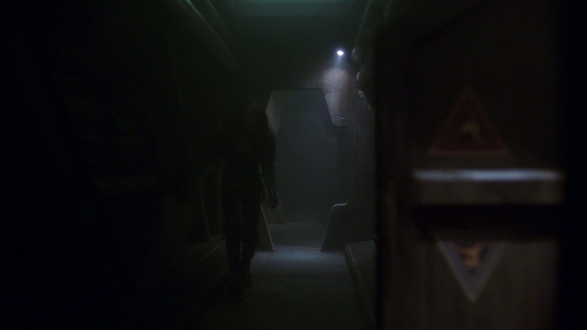 extant_StarTrek_ENT_1x14-SleepingDogs_1132.jpg