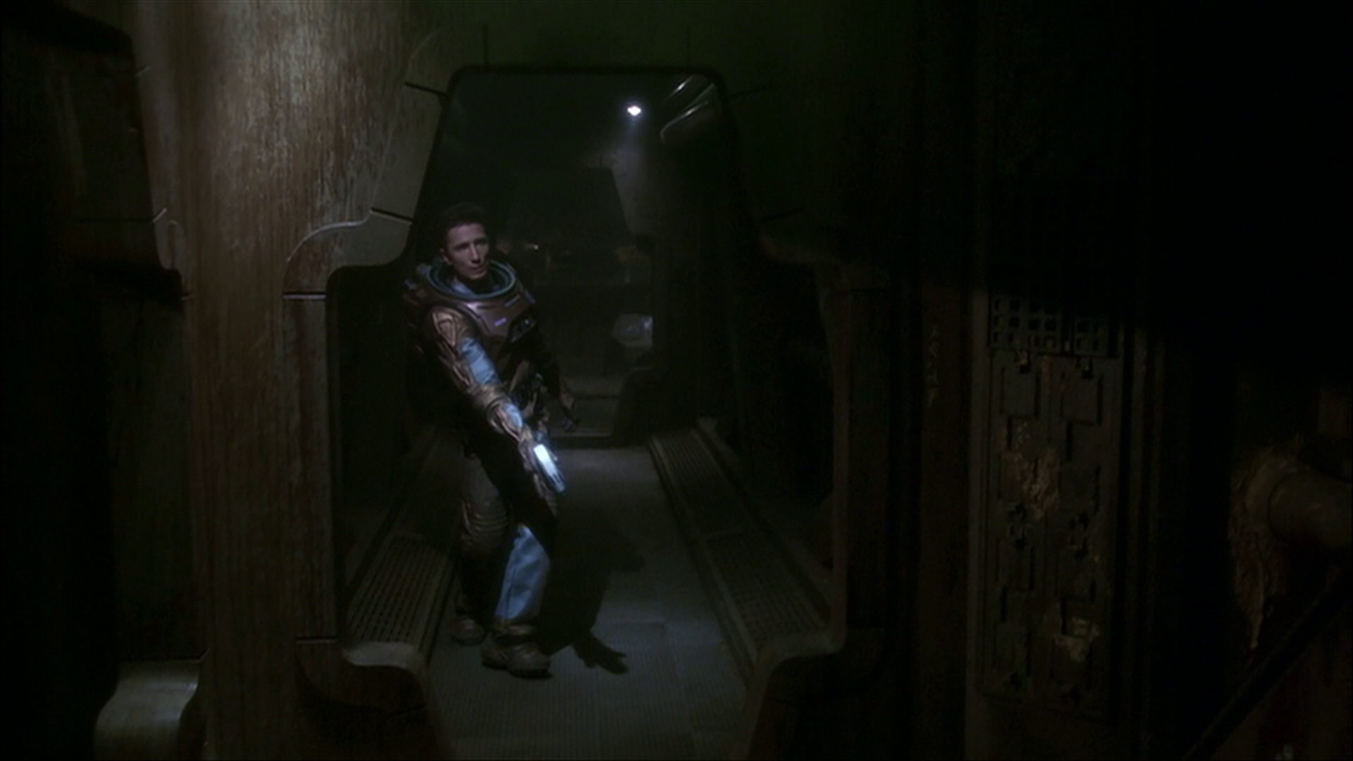 extant_StarTrek_ENT_1x14-SleepingDogs_1173.jpg