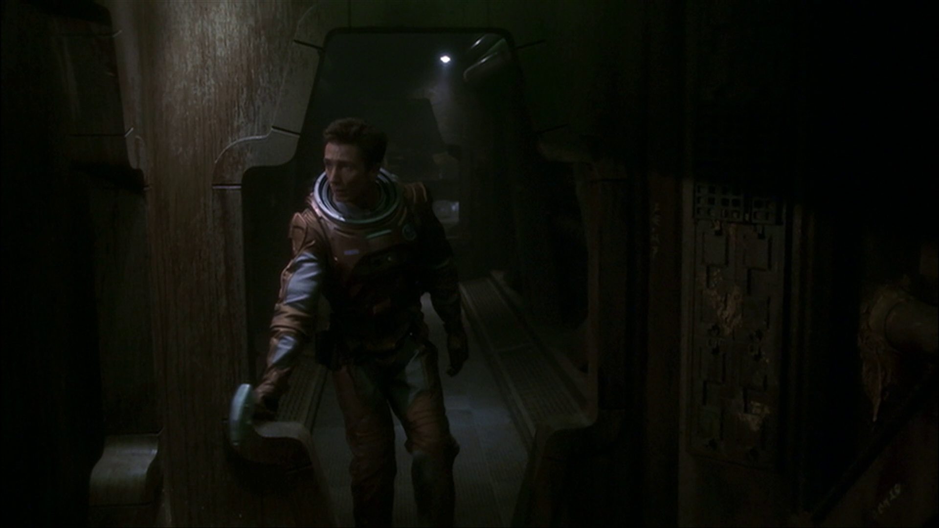 extant_StarTrek_ENT_1x14-SleepingDogs_1176.jpg