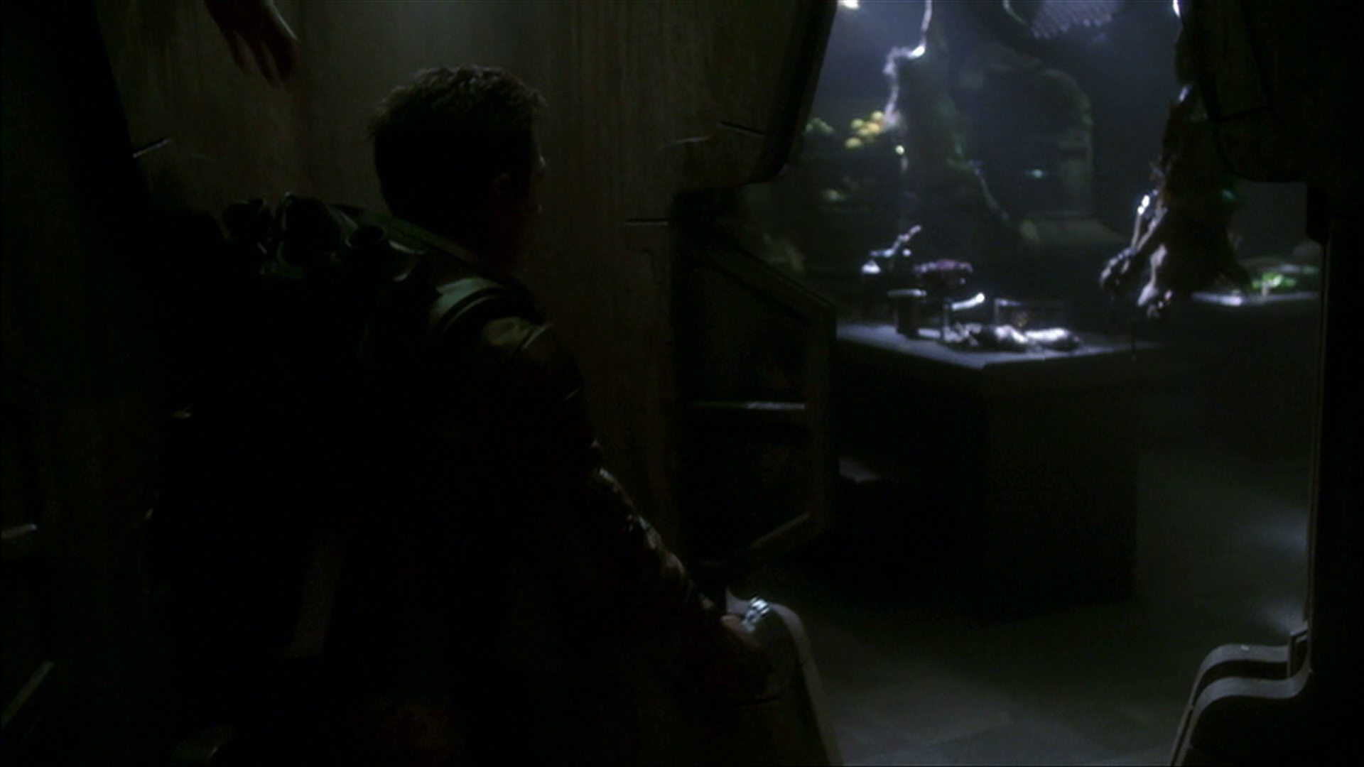 extant_StarTrek_ENT_1x14-SleepingDogs_1185.jpg