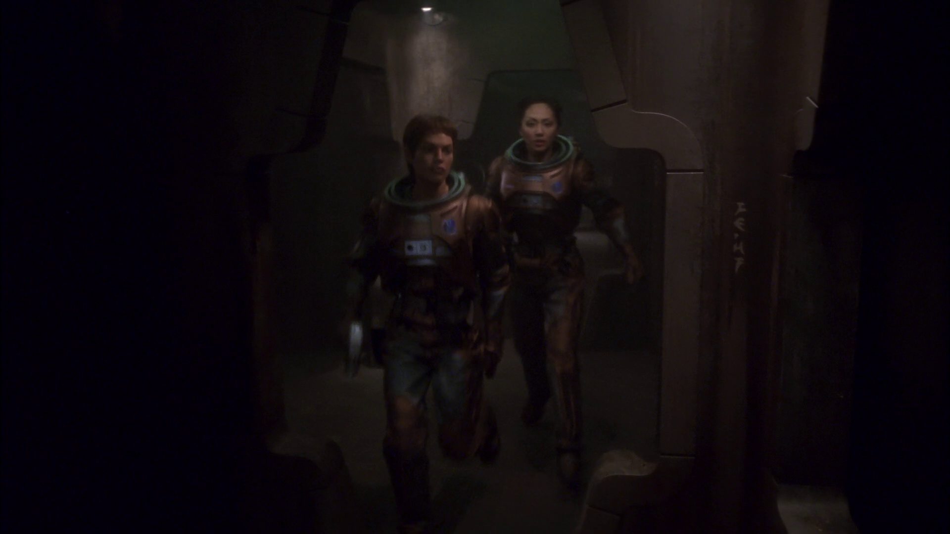 extant_StarTrek_ENT_1x14-SleepingDogs_1207.jpg