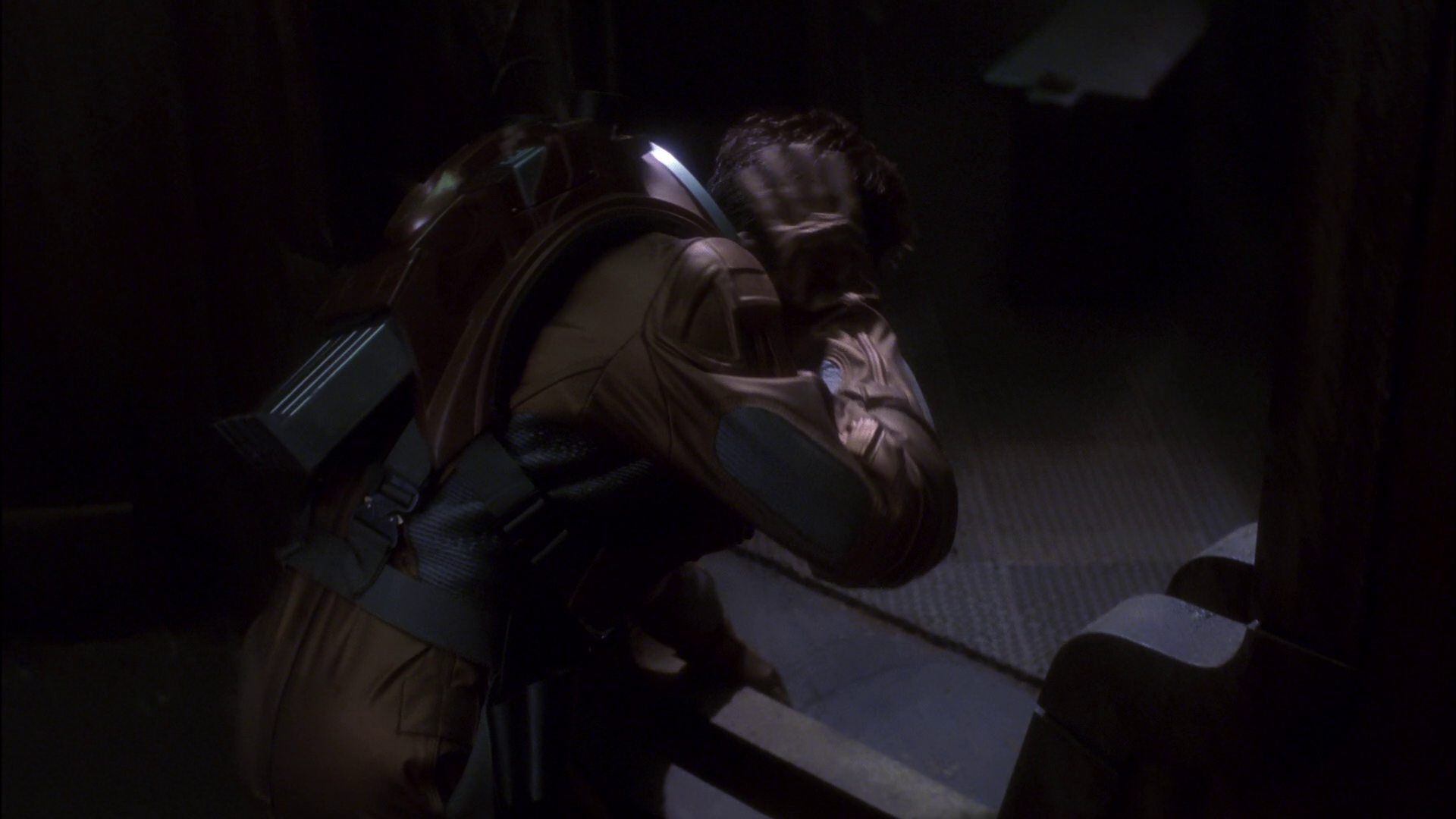 extant_StarTrek_ENT_1x14-SleepingDogs_1210.jpg