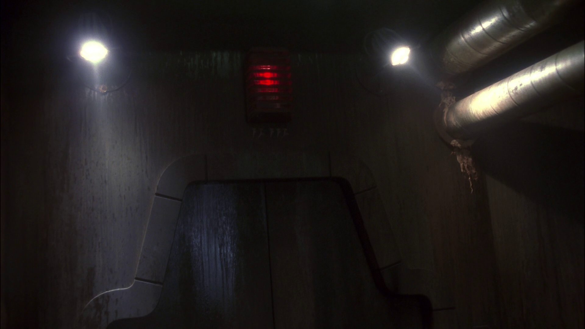 extant_StarTrek_ENT_1x14-SleepingDogs_1215.jpg