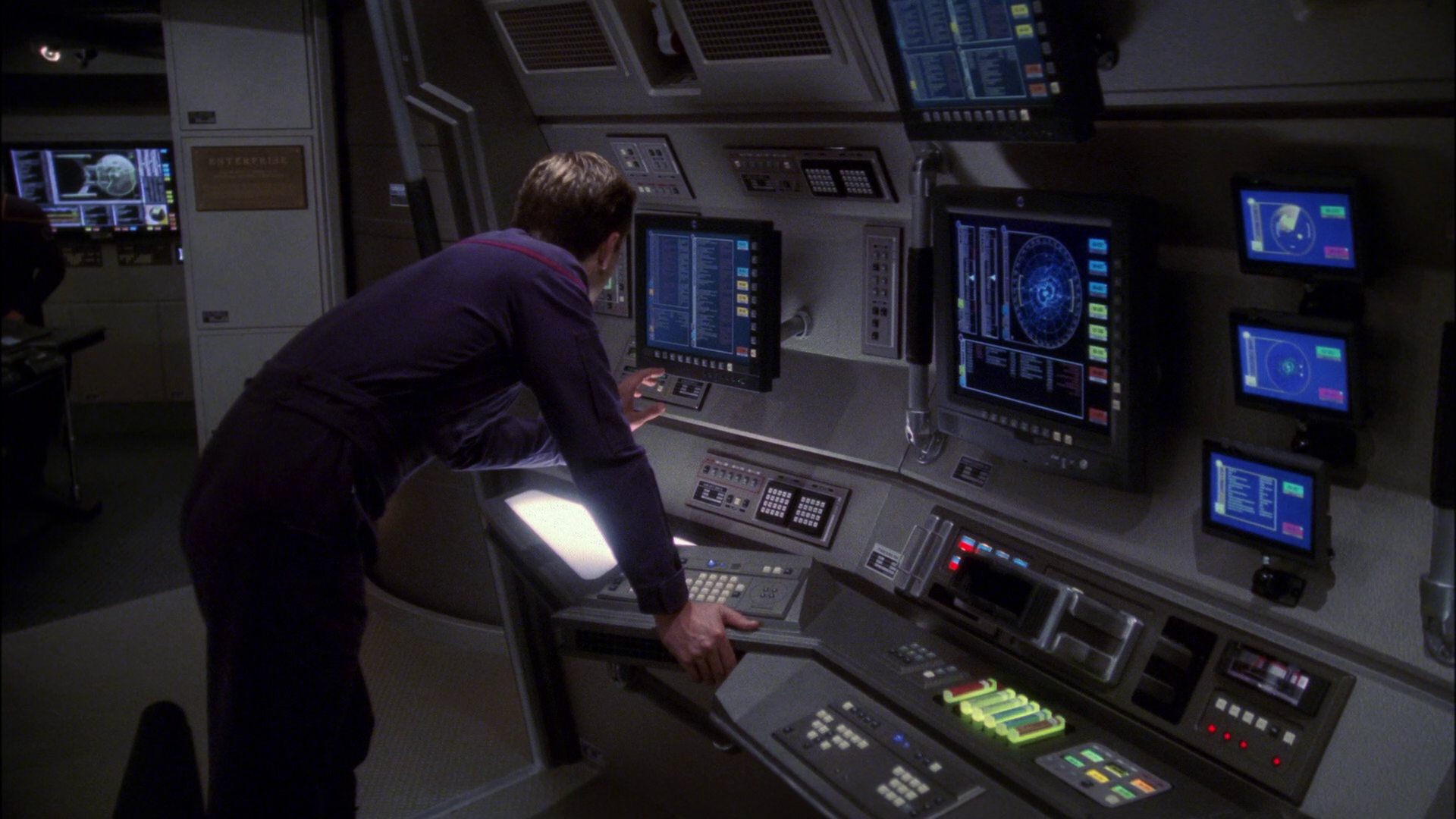 extant_StarTrek_ENT_1x14-SleepingDogs_1236.jpg