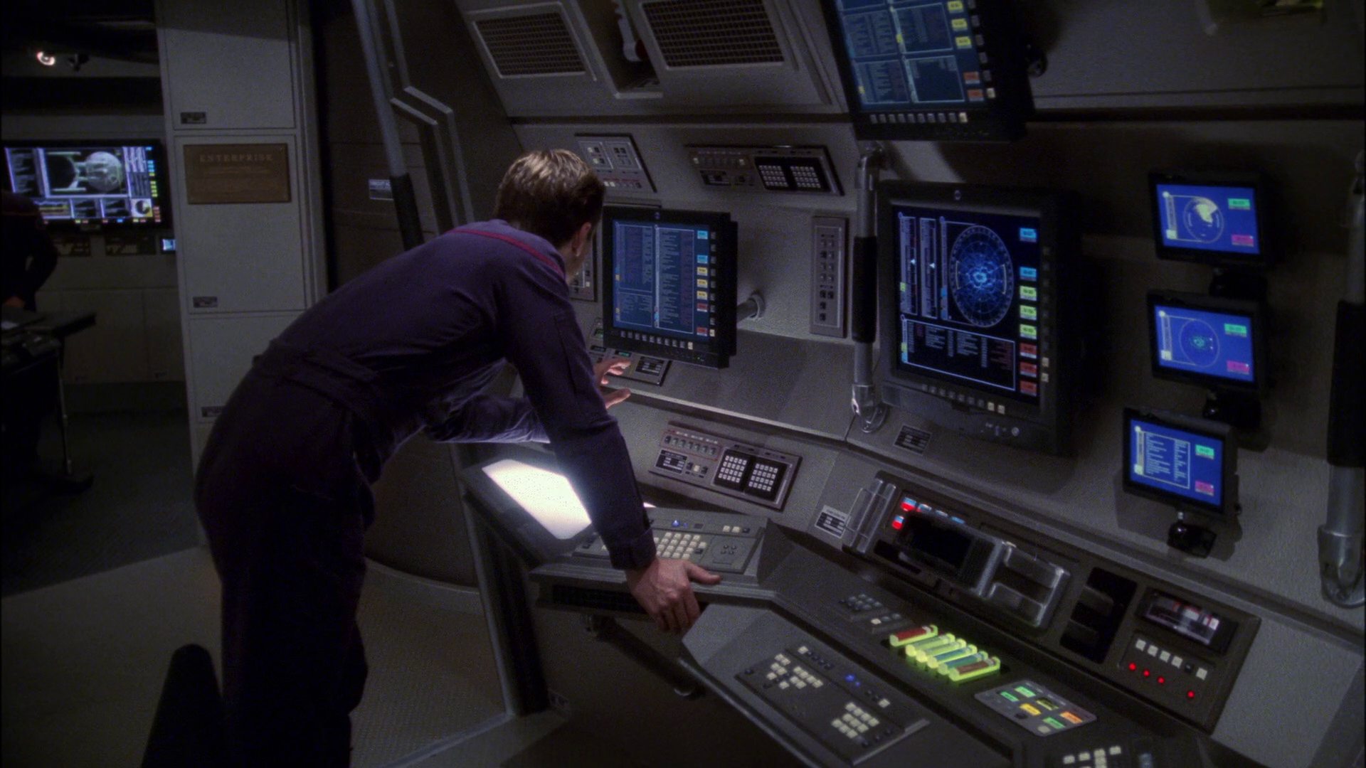 extant_StarTrek_ENT_1x14-SleepingDogs_1237.jpg