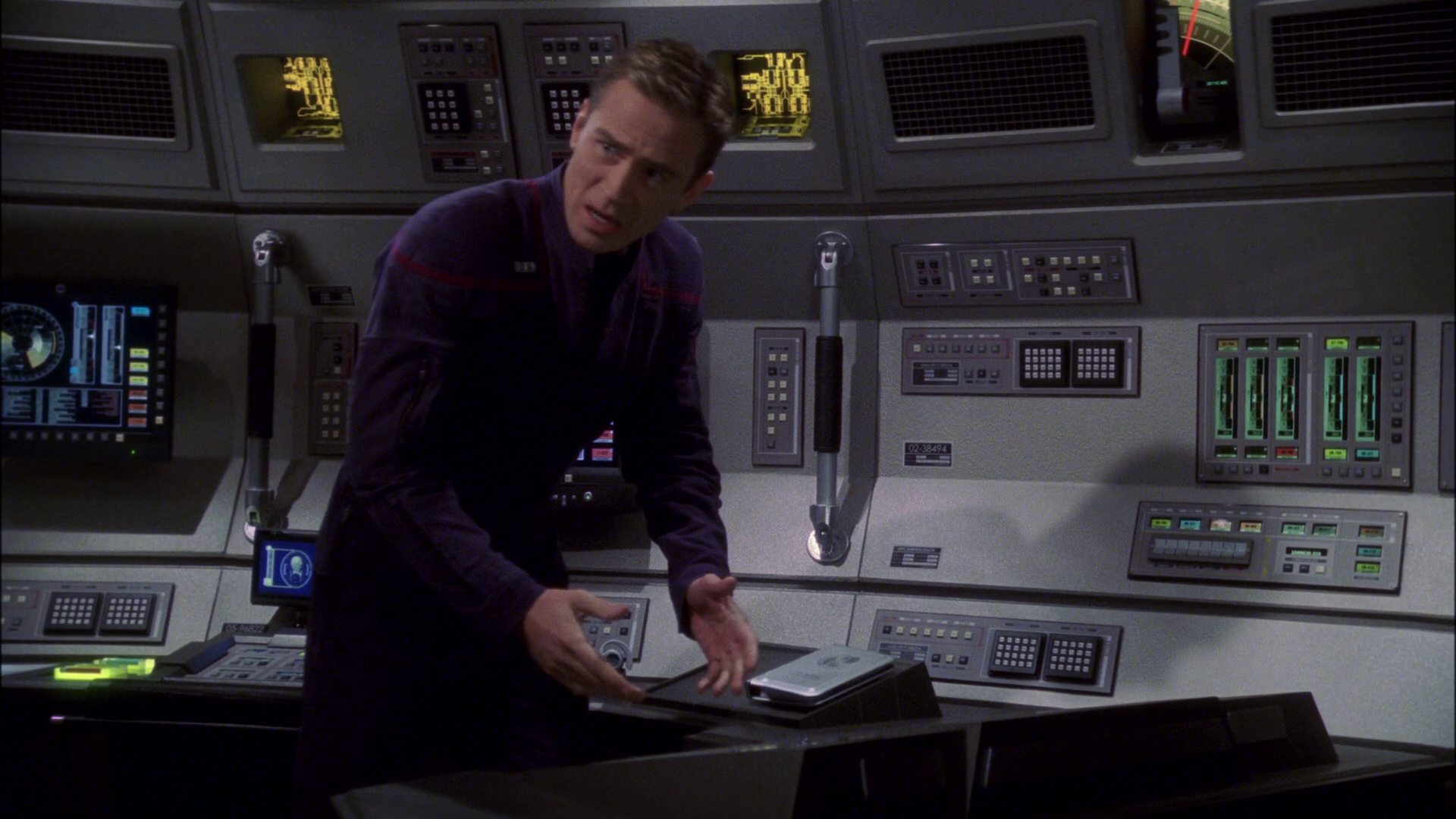 extant_StarTrek_ENT_1x14-SleepingDogs_1292.jpg