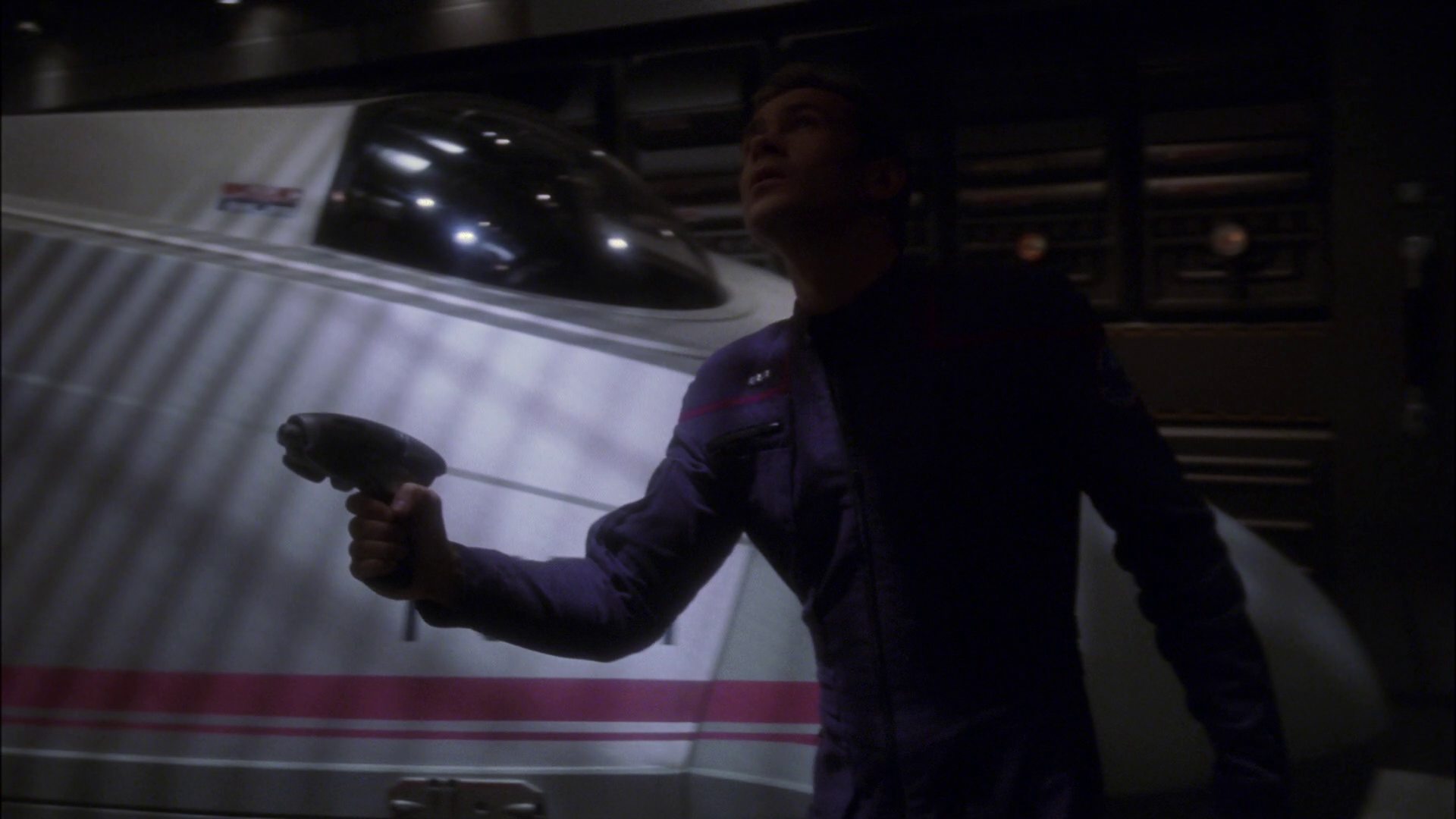 extant_StarTrek_ENT_1x14-SleepingDogs_1379.jpg