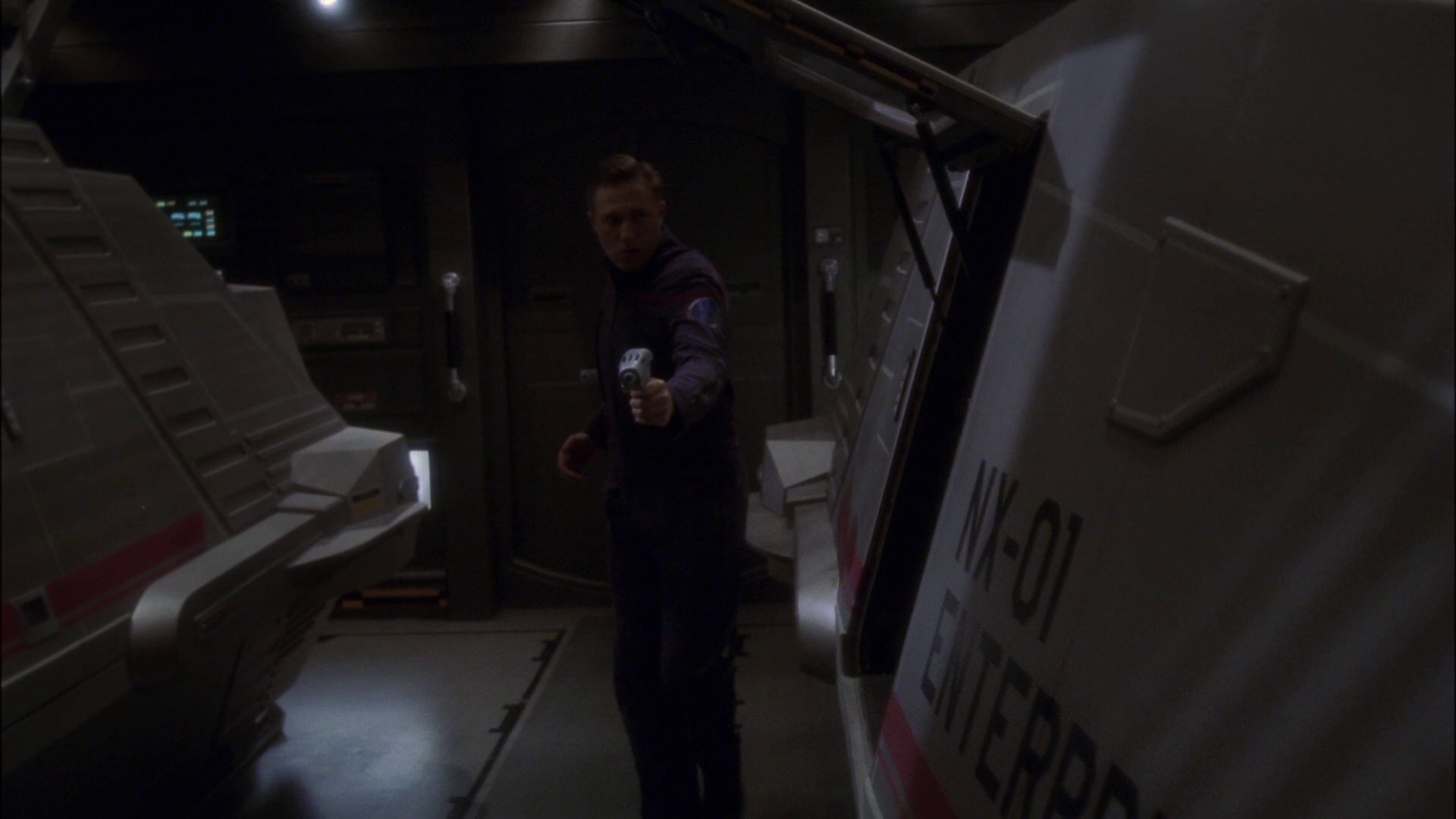 extant_StarTrek_ENT_1x14-SleepingDogs_1387.jpg