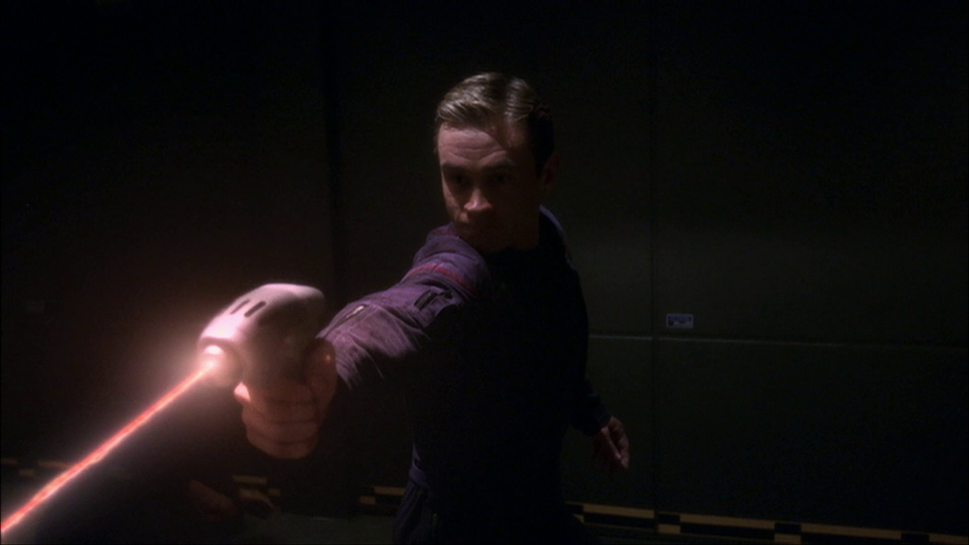extant_StarTrek_ENT_1x14-SleepingDogs_1395.jpg