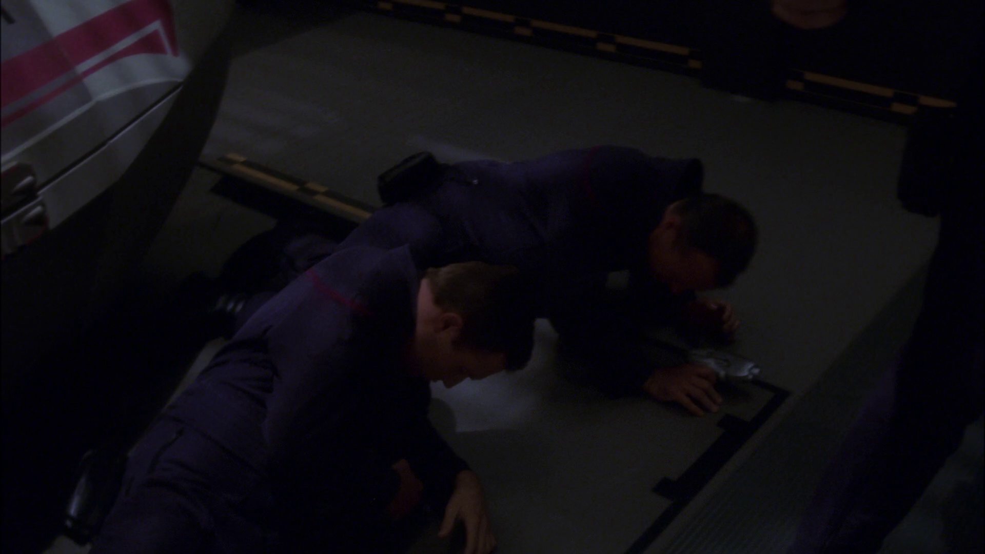 extant_StarTrek_ENT_1x14-SleepingDogs_1412.jpg