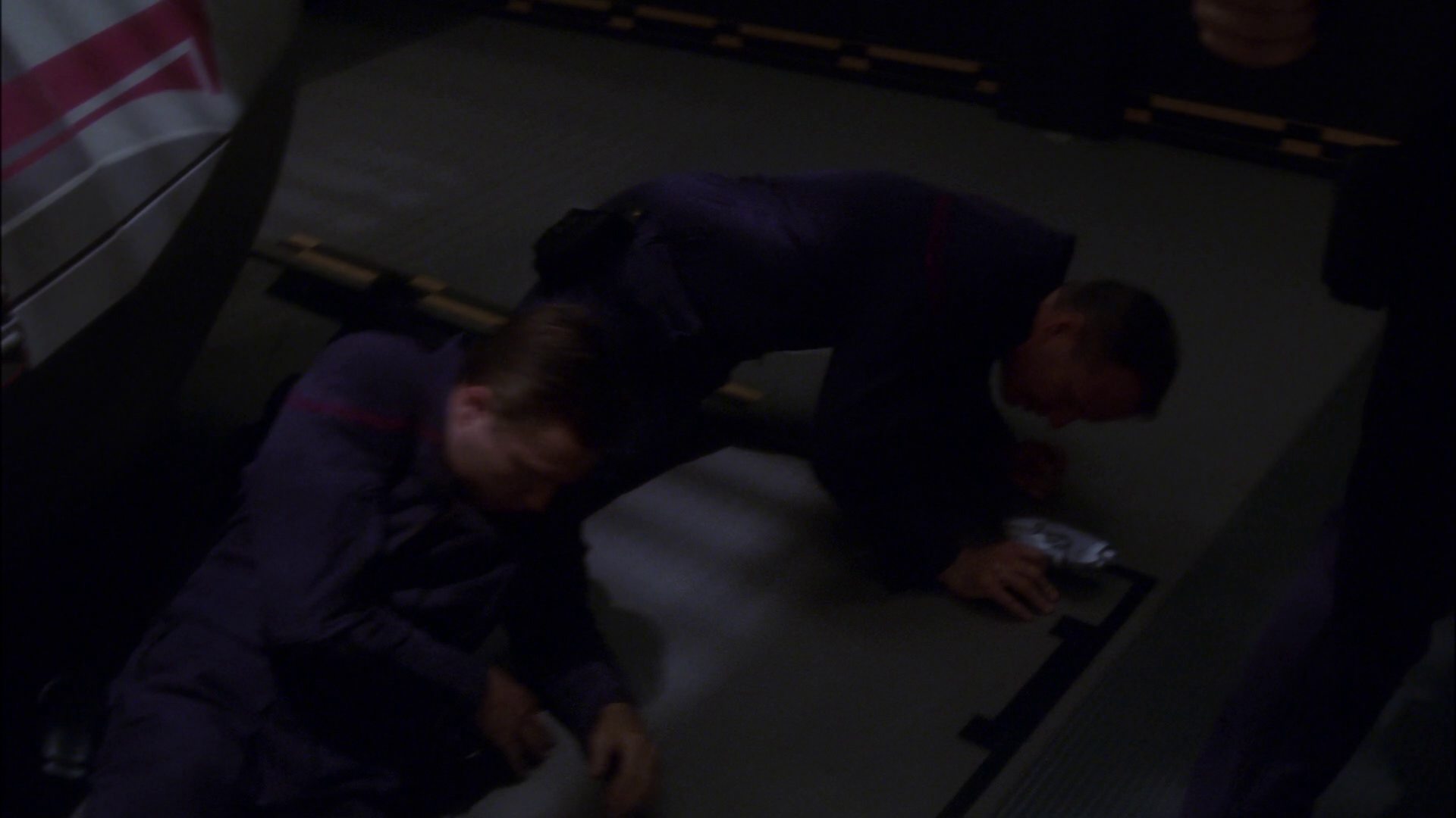 extant_StarTrek_ENT_1x14-SleepingDogs_1413.jpg