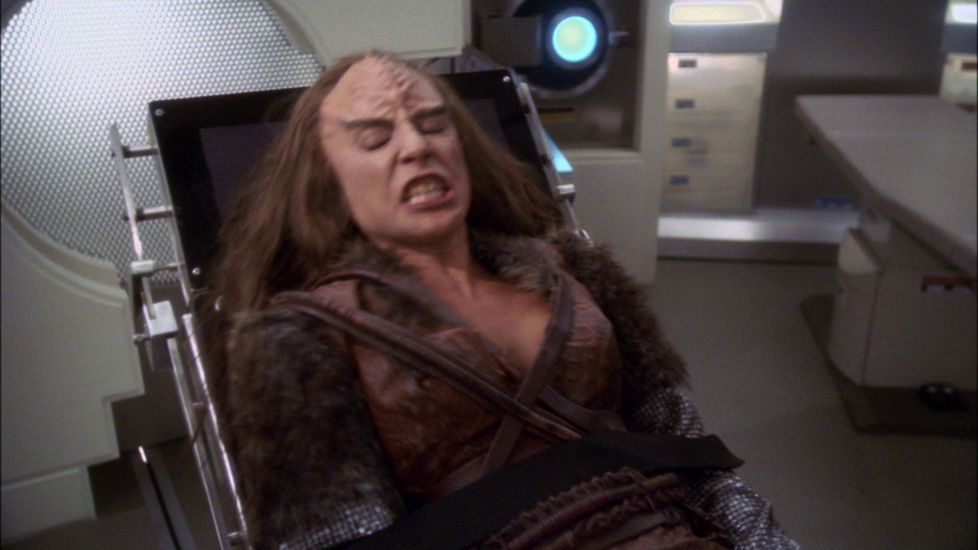 extant_StarTrek_ENT_1x14-SleepingDogs_1795.jpg
