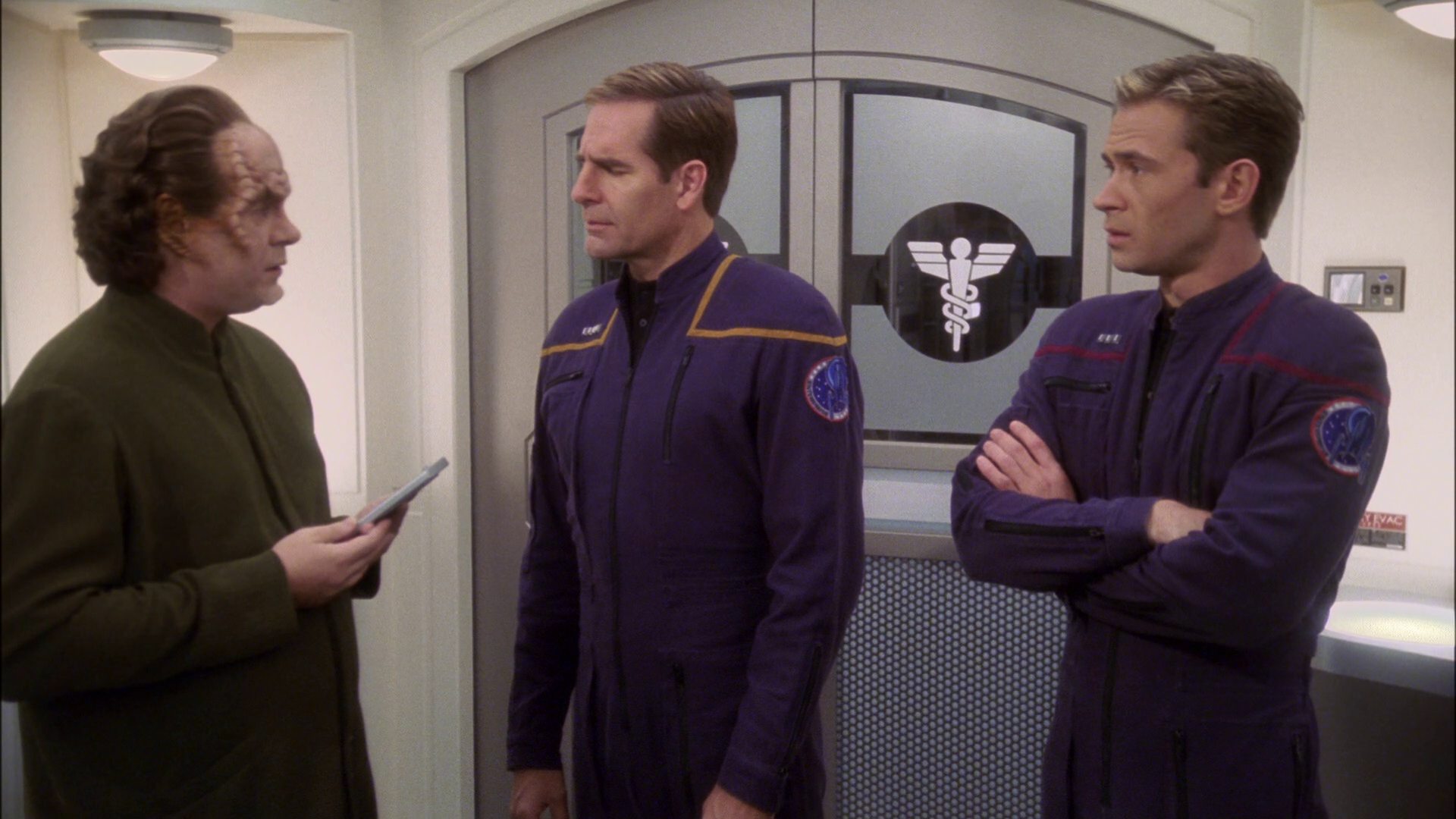 extant_StarTrek_ENT_1x14-SleepingDogs_1838.jpg