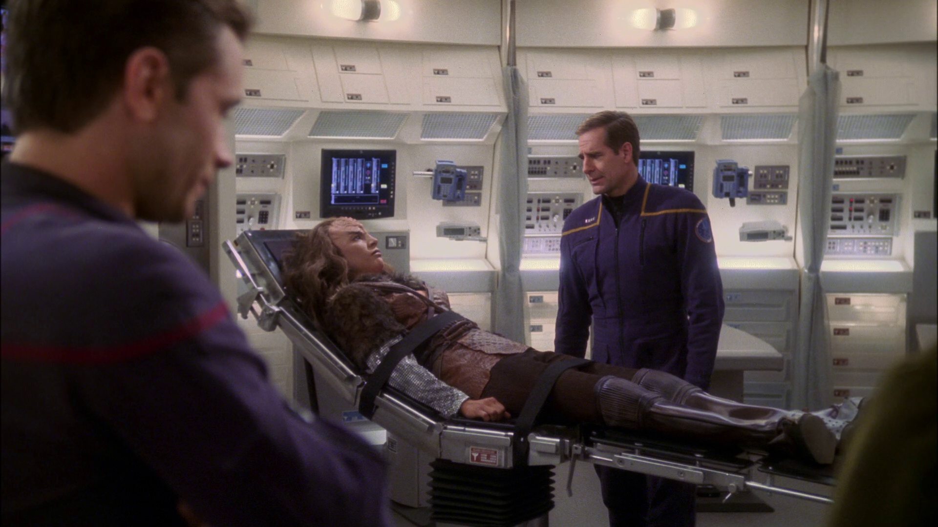 extant_StarTrek_ENT_1x14-SleepingDogs_1951.jpg