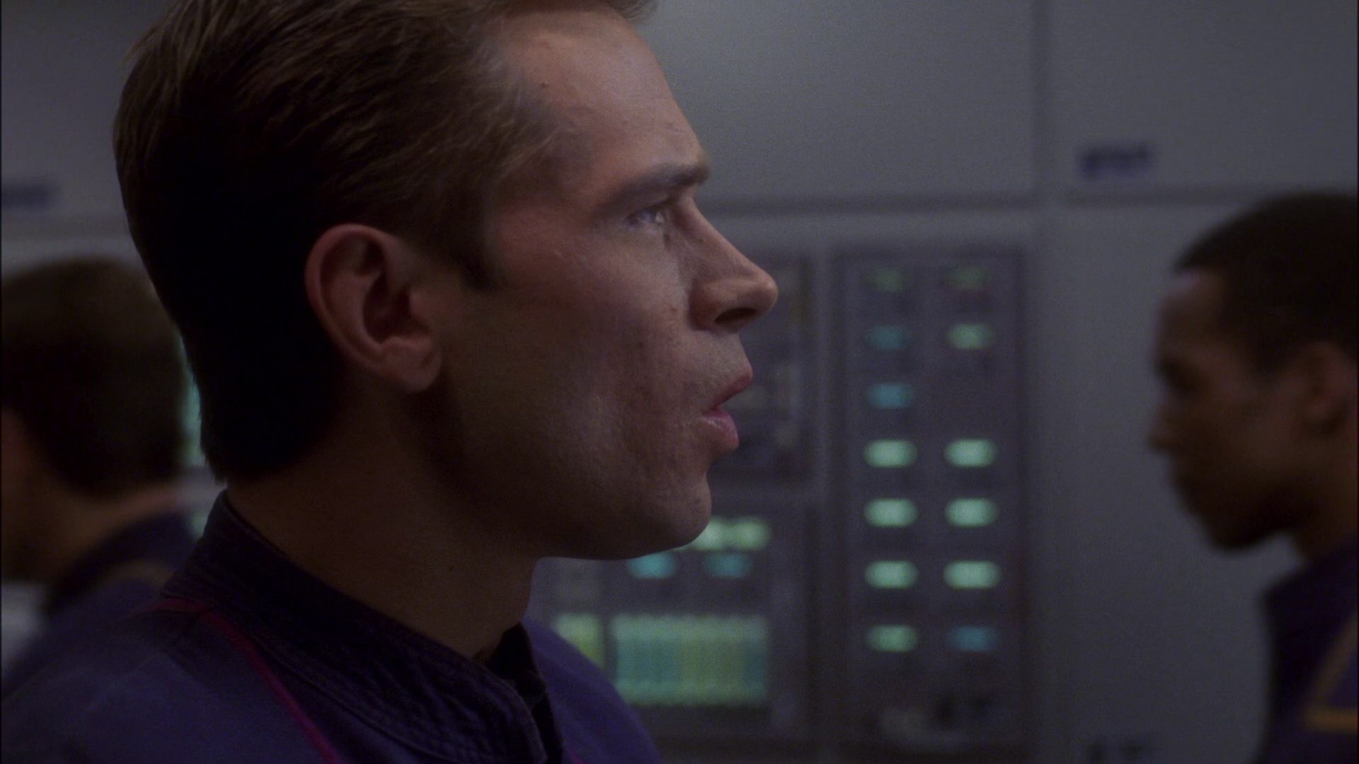 extant_StarTrek_ENT_1x14-SleepingDogs_2003.jpg