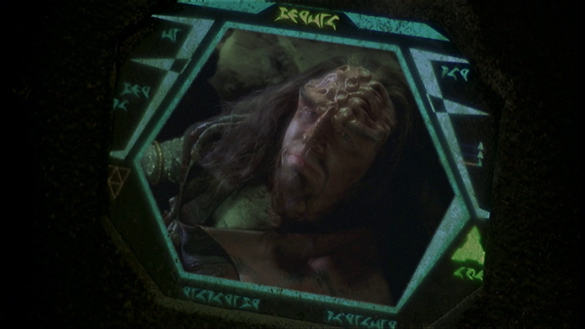 extant_StarTrek_ENT_1x14-SleepingDogs_2098.jpg