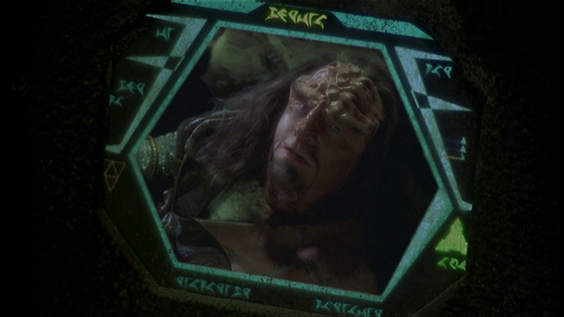 extant_StarTrek_ENT_1x14-SleepingDogs_2109.jpg