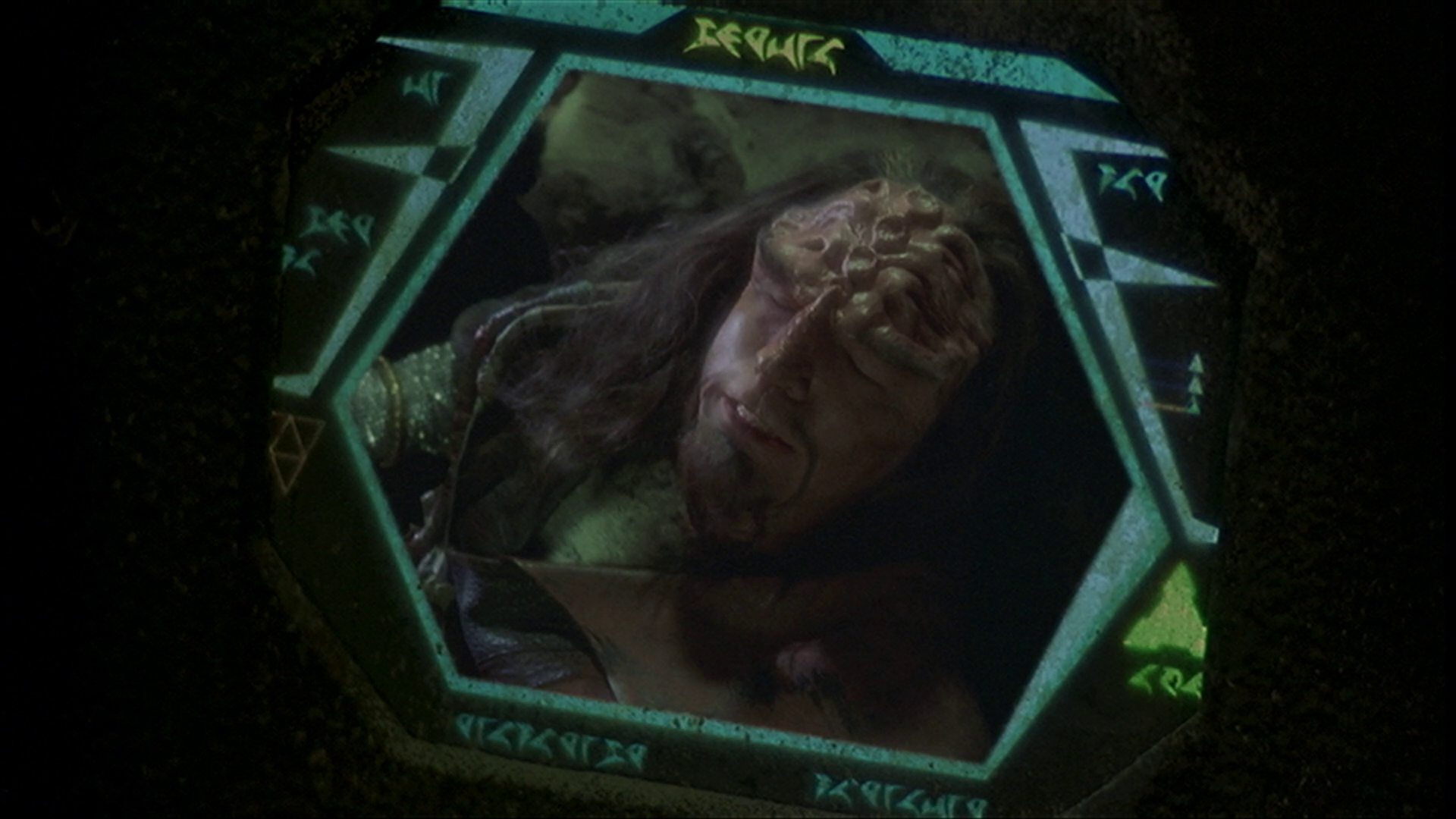 extant_StarTrek_ENT_1x14-SleepingDogs_2141.jpg
