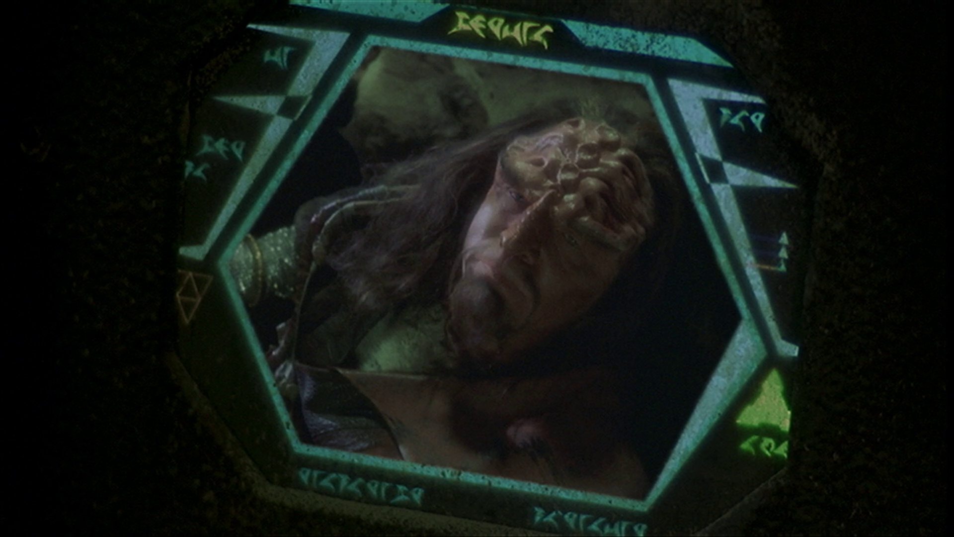extant_StarTrek_ENT_1x14-SleepingDogs_2143.jpg