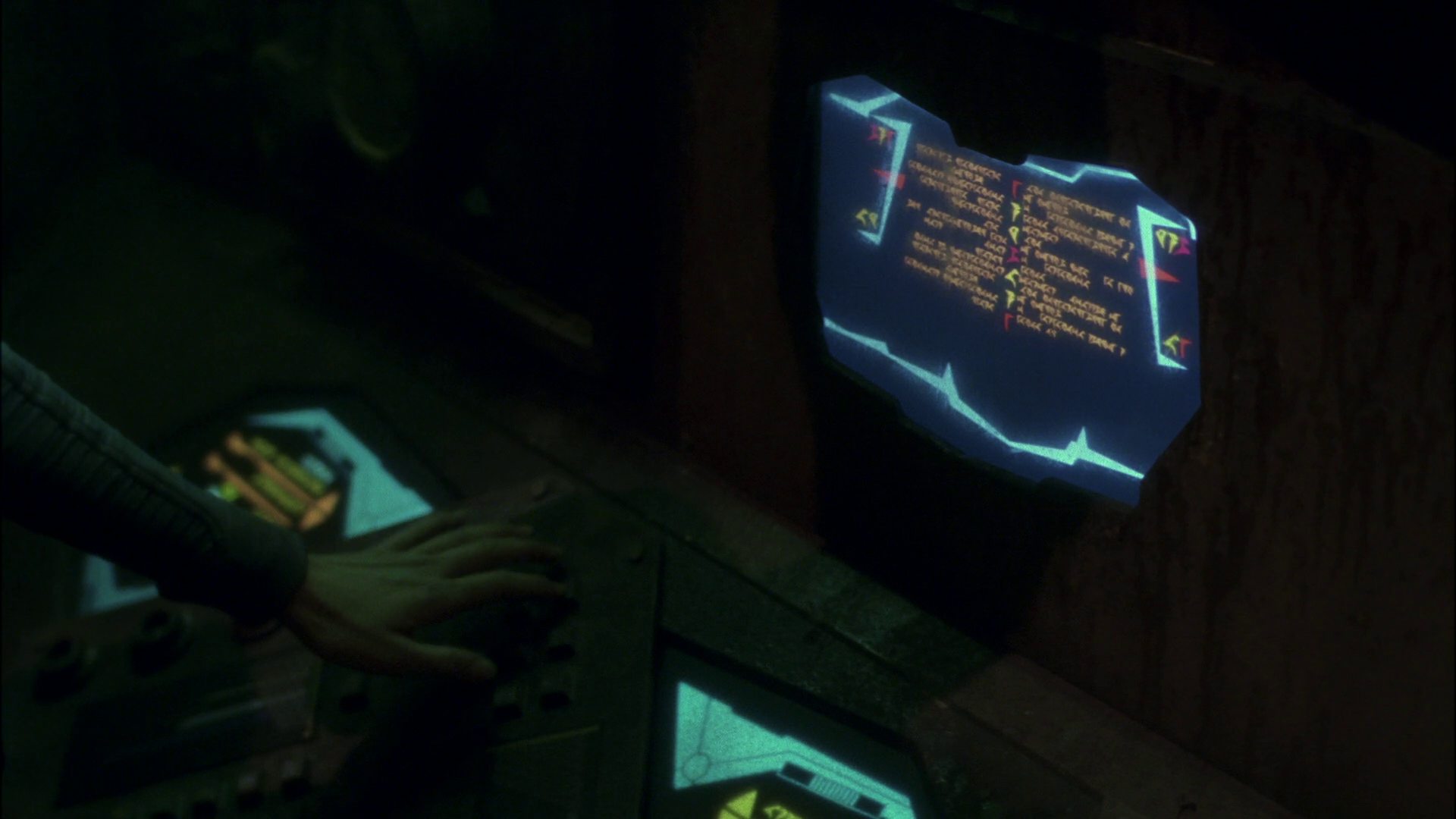 extant_StarTrek_ENT_1x14-SleepingDogs_2164.jpg