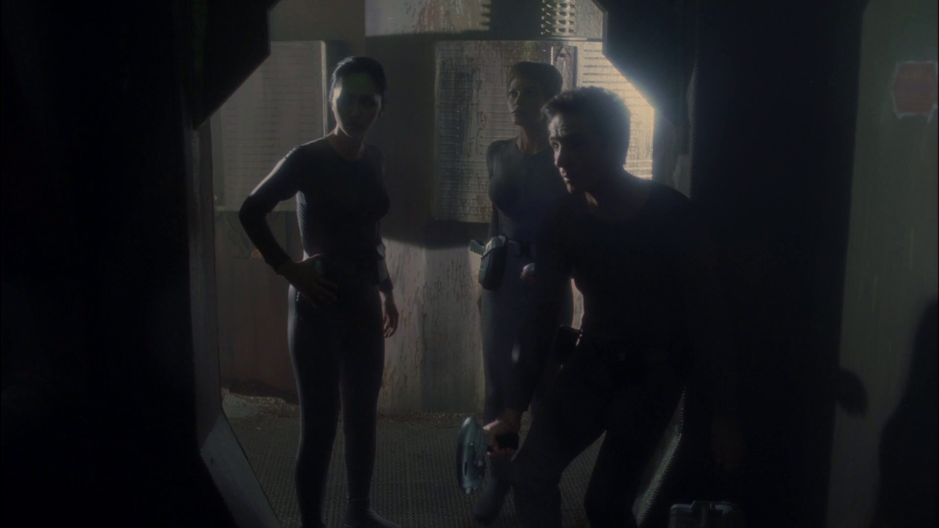 extant_StarTrek_ENT_1x14-SleepingDogs_2195.jpg