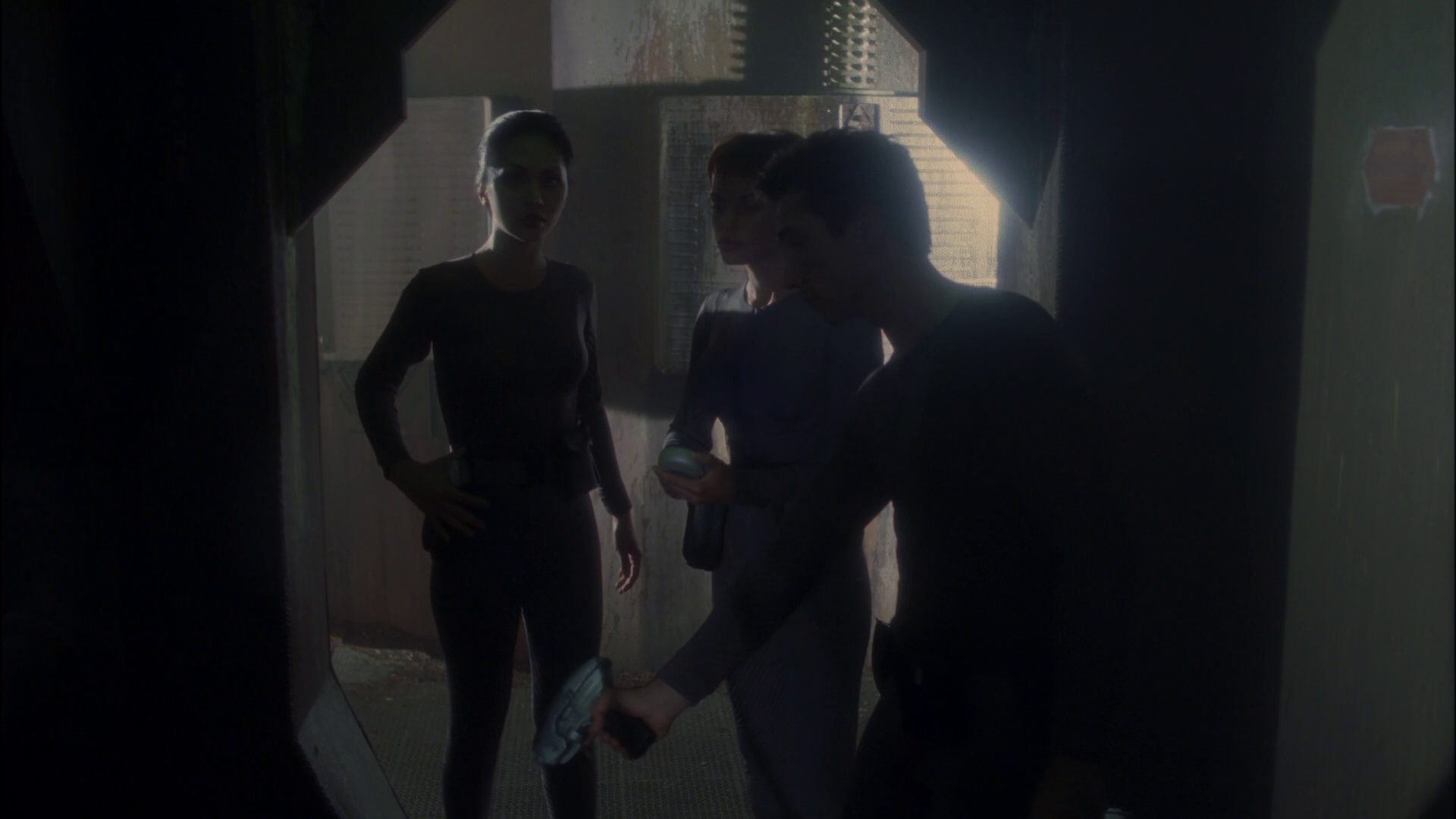extant_StarTrek_ENT_1x14-SleepingDogs_2199.jpg