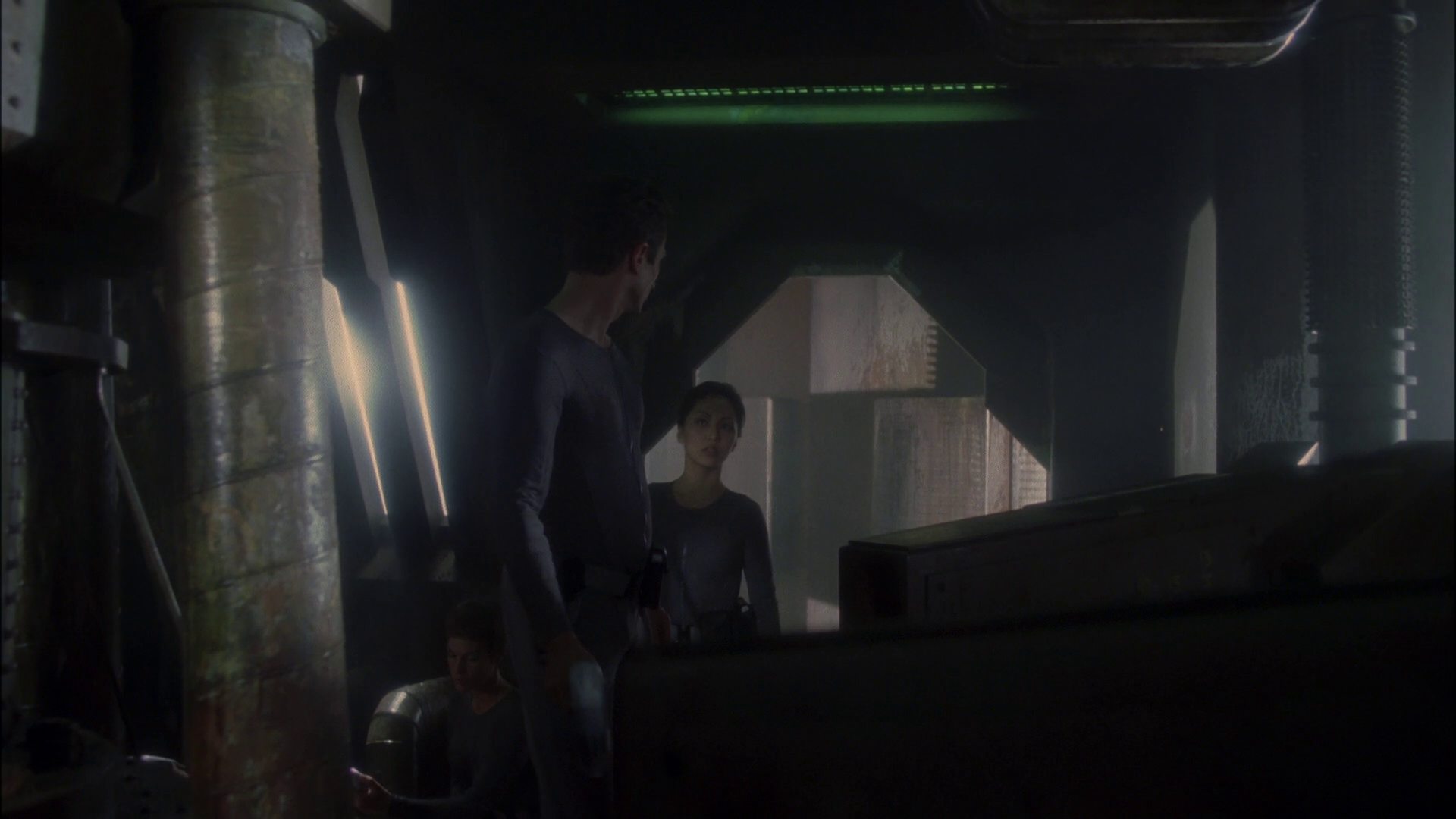 extant_StarTrek_ENT_1x14-SleepingDogs_2208.jpg