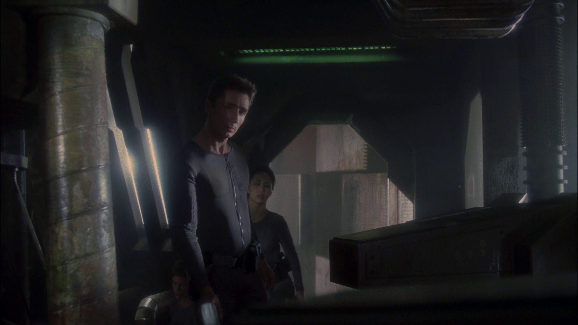 extant_StarTrek_ENT_1x14-SleepingDogs_2209.jpg
