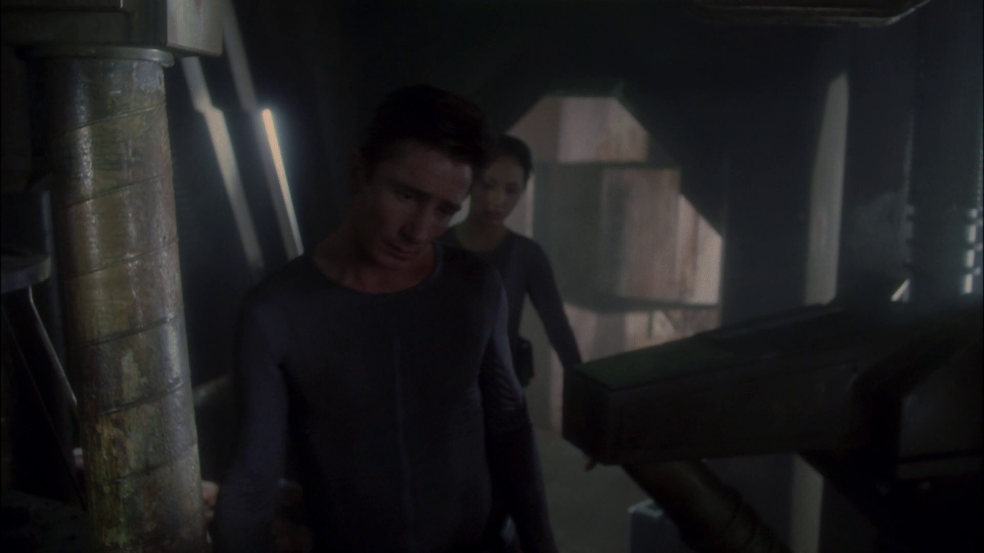 extant_StarTrek_ENT_1x14-SleepingDogs_2211.jpg