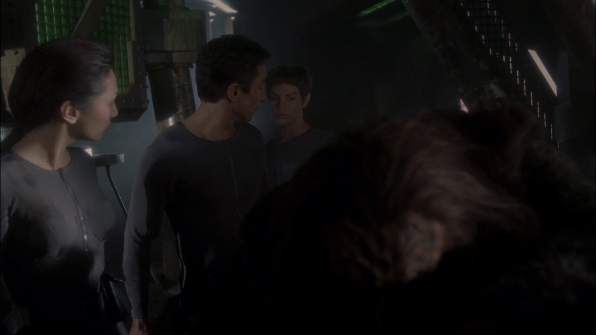 extant_StarTrek_ENT_1x14-SleepingDogs_2246.jpg