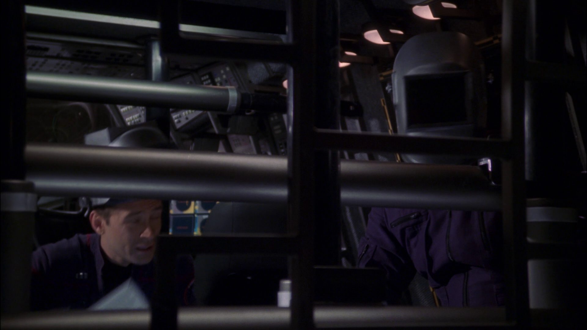 extant_StarTrek_ENT_1x14-SleepingDogs_2299.jpg