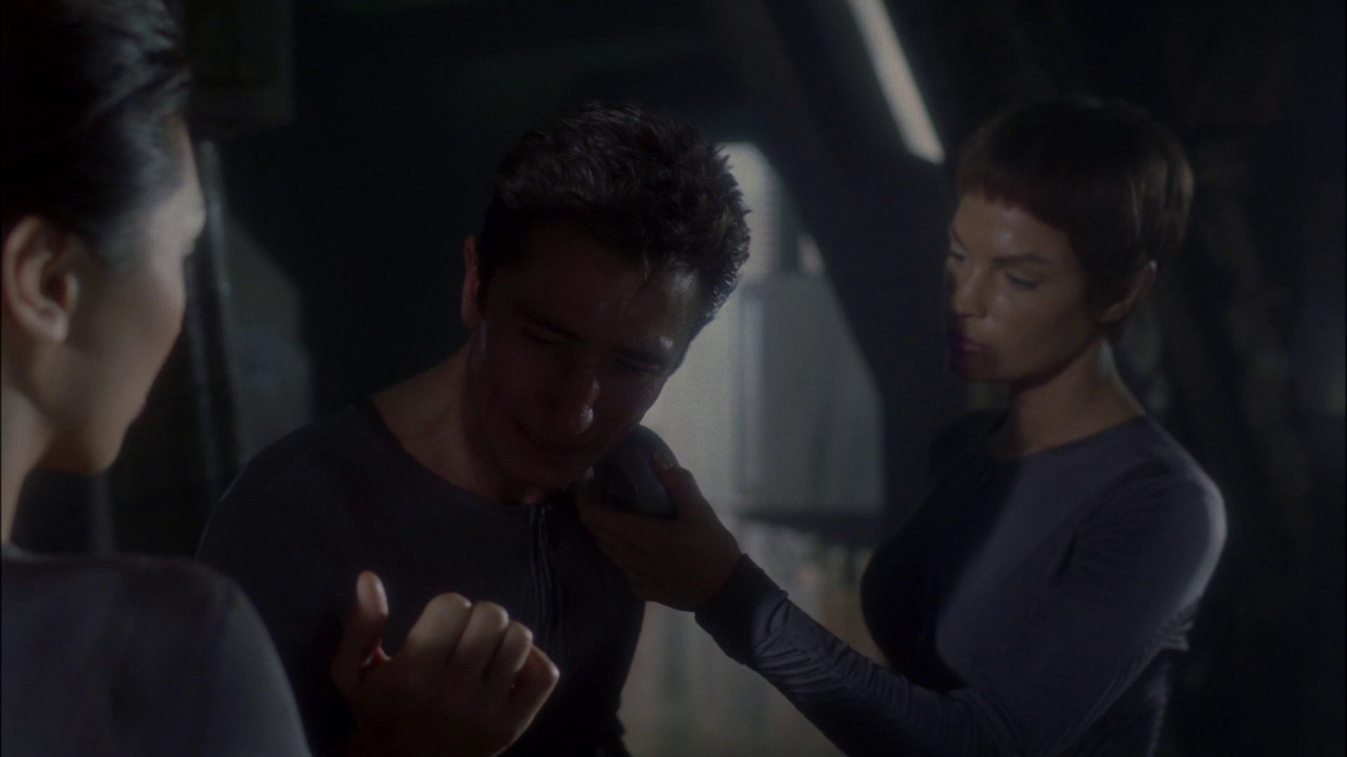extant_StarTrek_ENT_1x14-SleepingDogs_2360.jpg