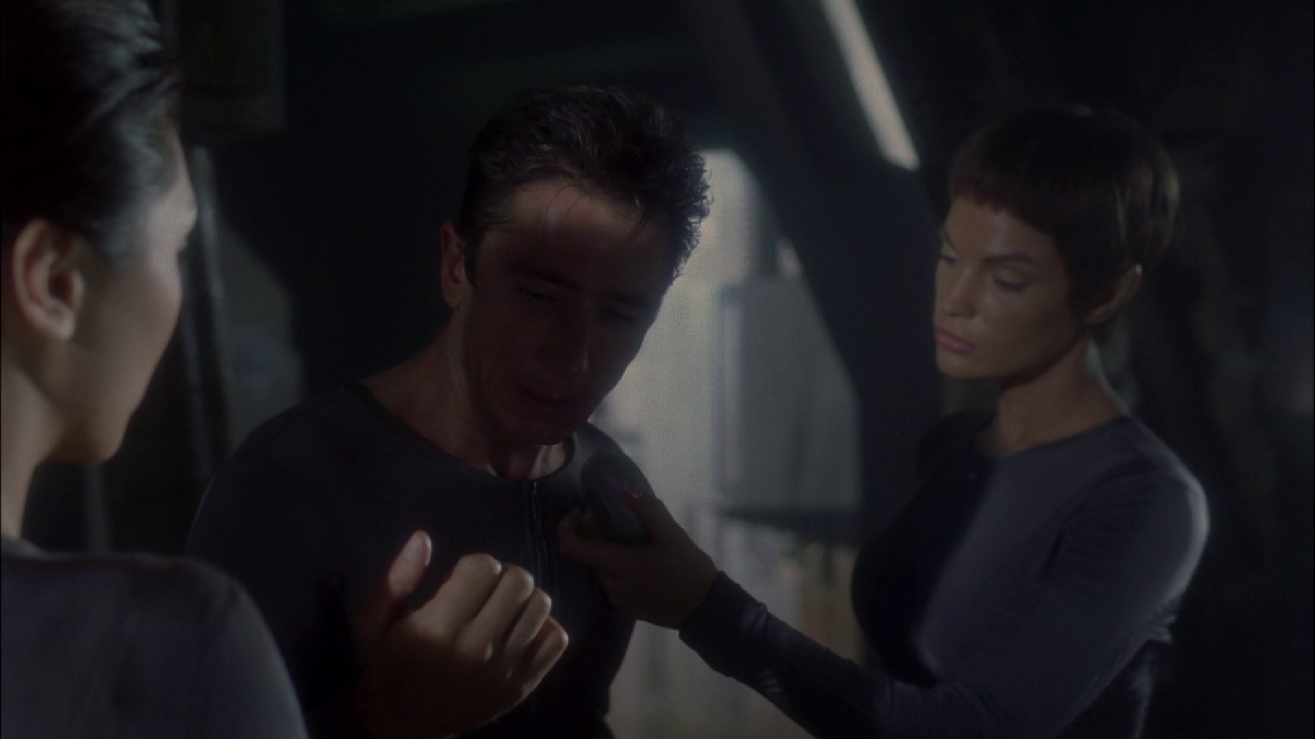 extant_StarTrek_ENT_1x14-SleepingDogs_2361.jpg