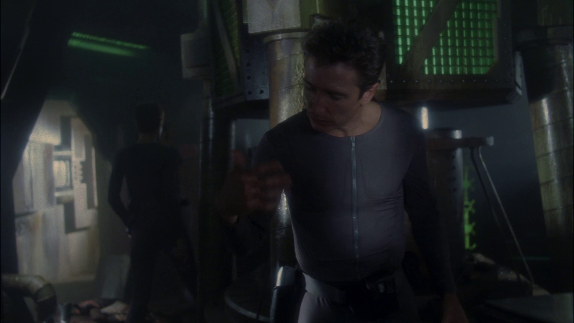 extant_StarTrek_ENT_1x14-SleepingDogs_2384.jpg