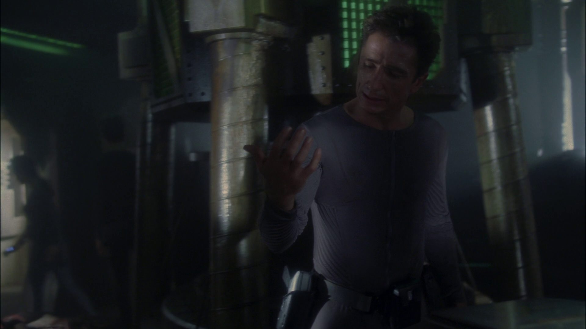extant_StarTrek_ENT_1x14-SleepingDogs_2385.jpg