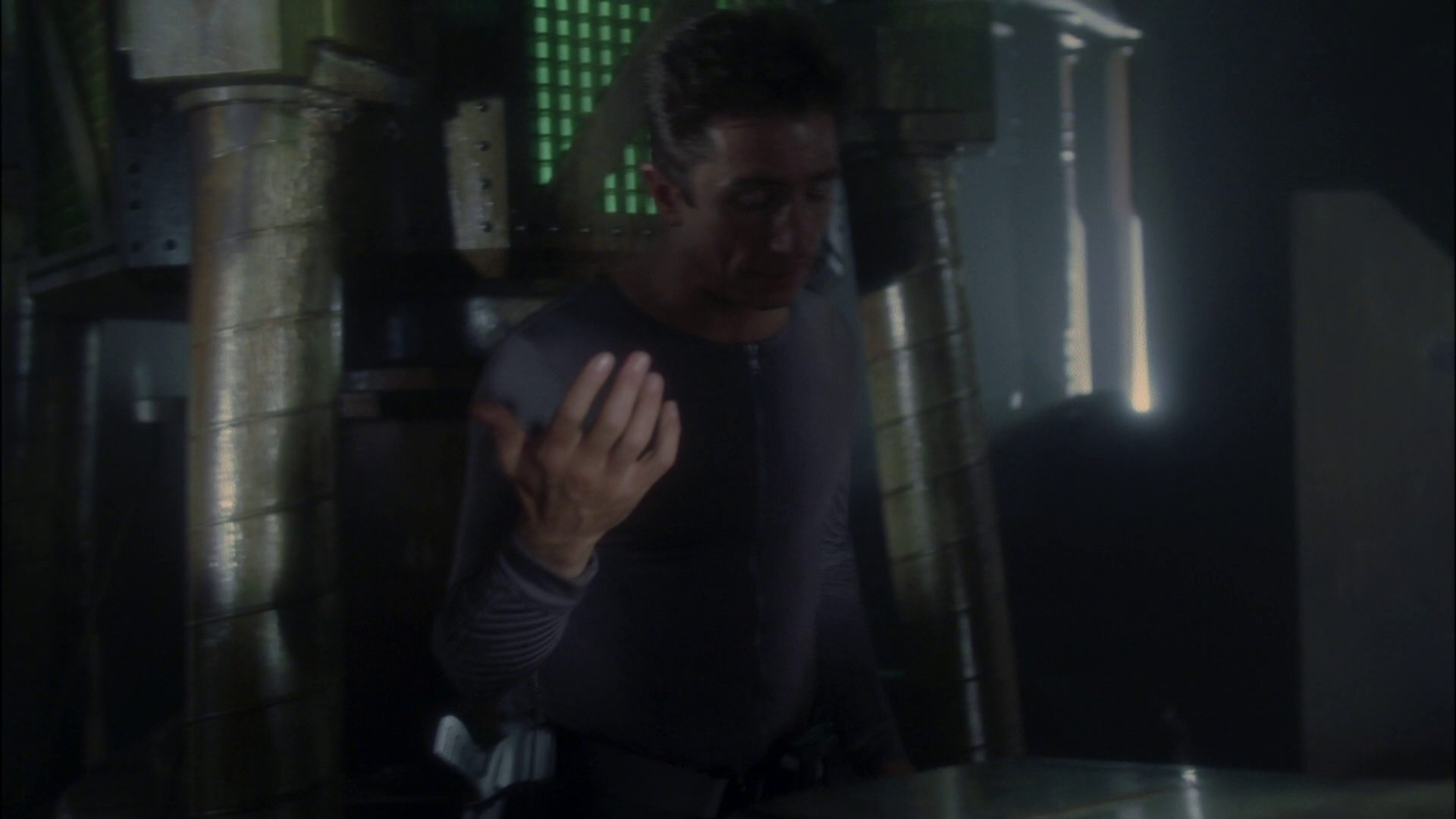 extant_StarTrek_ENT_1x14-SleepingDogs_2386.jpg