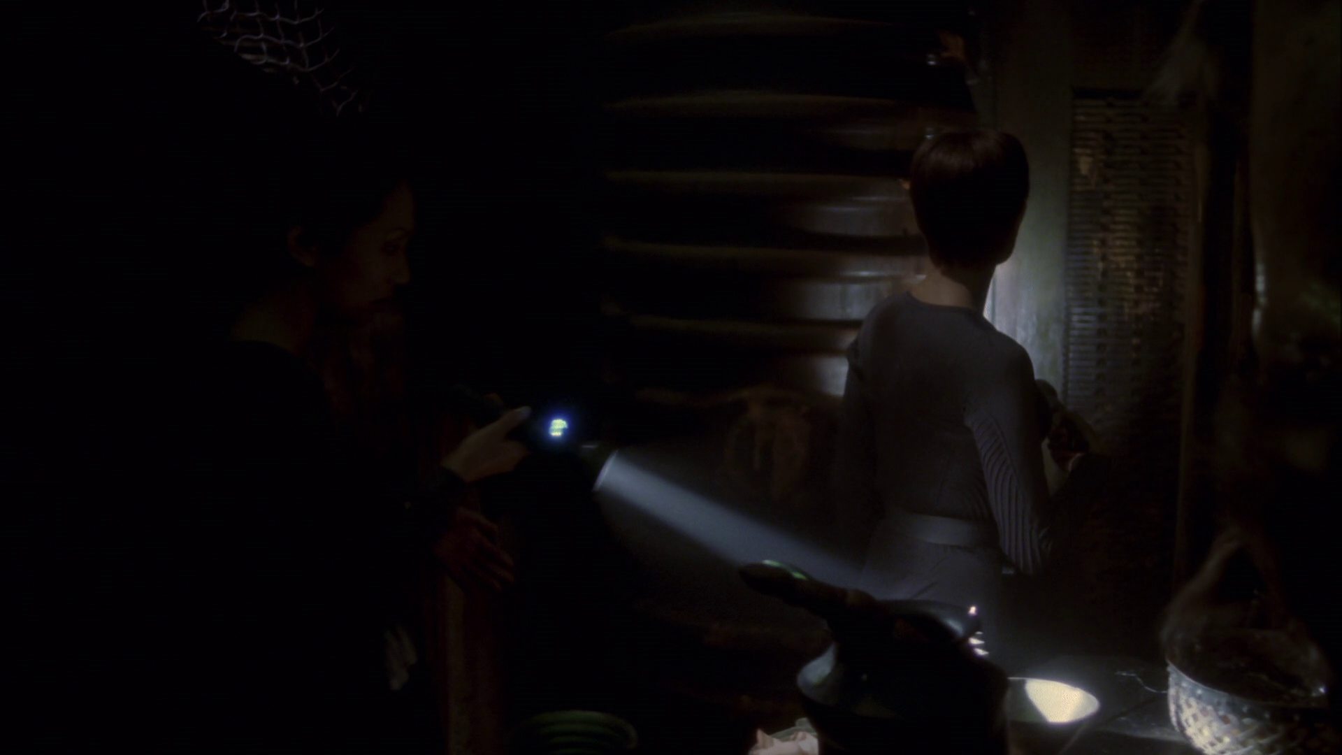 extant_StarTrek_ENT_1x14-SleepingDogs_2424.jpg