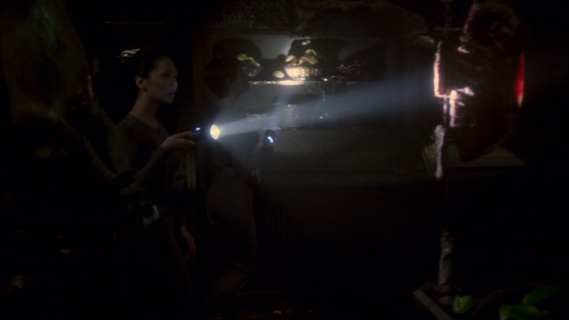extant_StarTrek_ENT_1x14-SleepingDogs_2432.jpg
