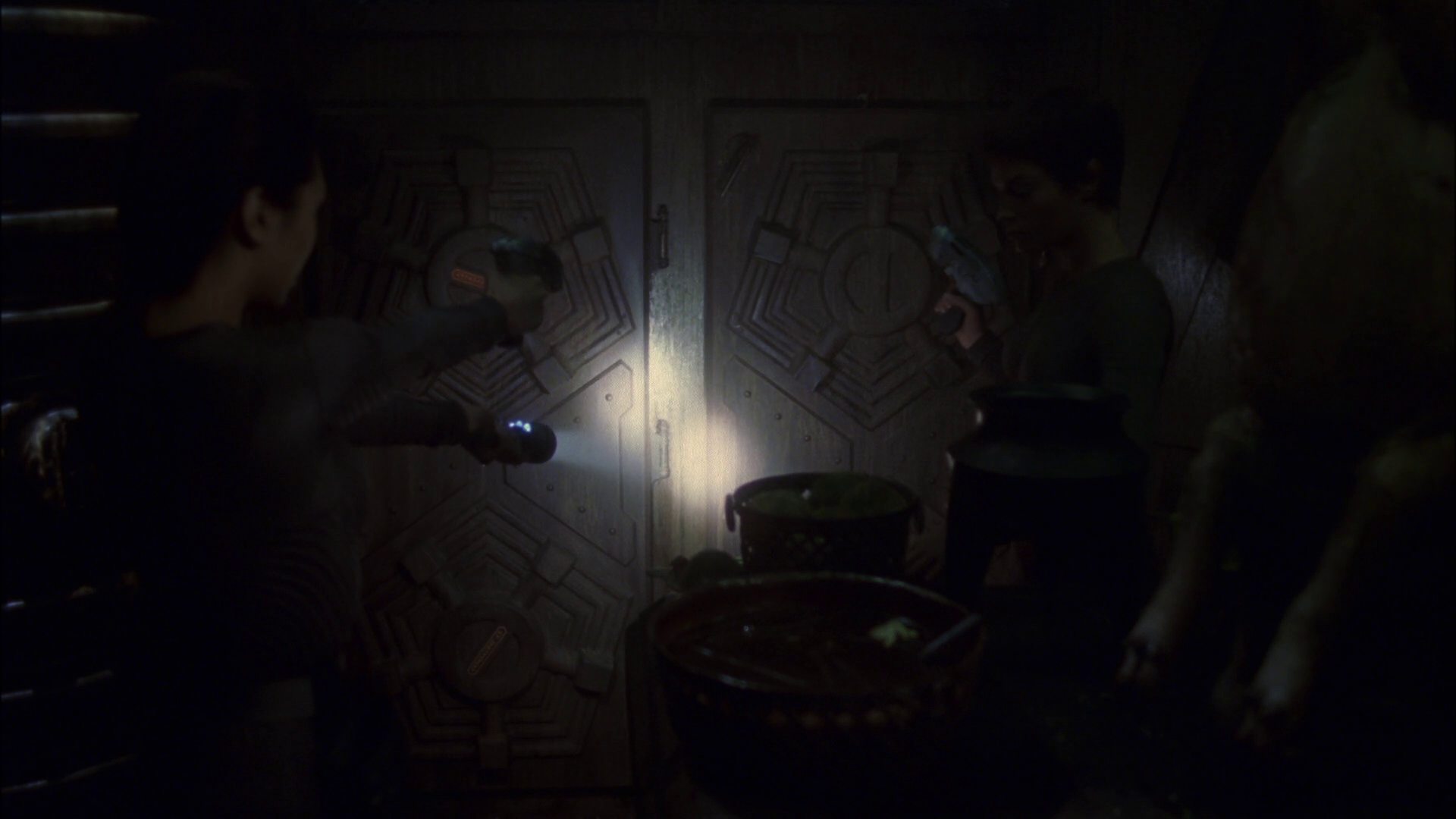 extant_StarTrek_ENT_1x14-SleepingDogs_2480.jpg