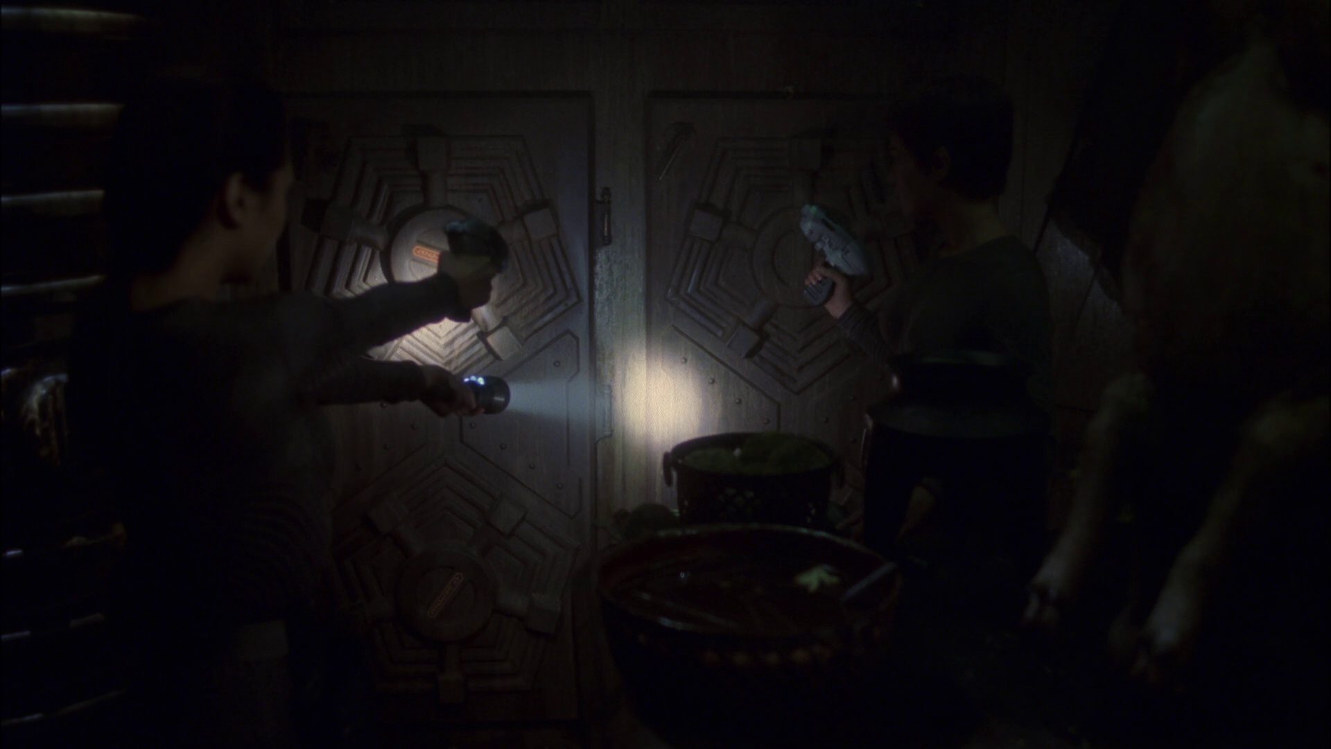 extant_StarTrek_ENT_1x14-SleepingDogs_2482.jpg