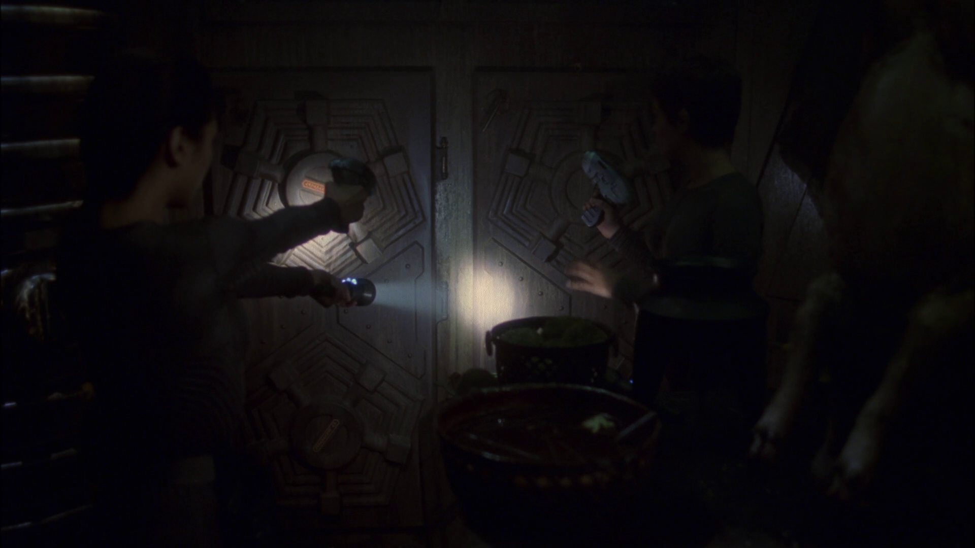 extant_StarTrek_ENT_1x14-SleepingDogs_2483.jpg